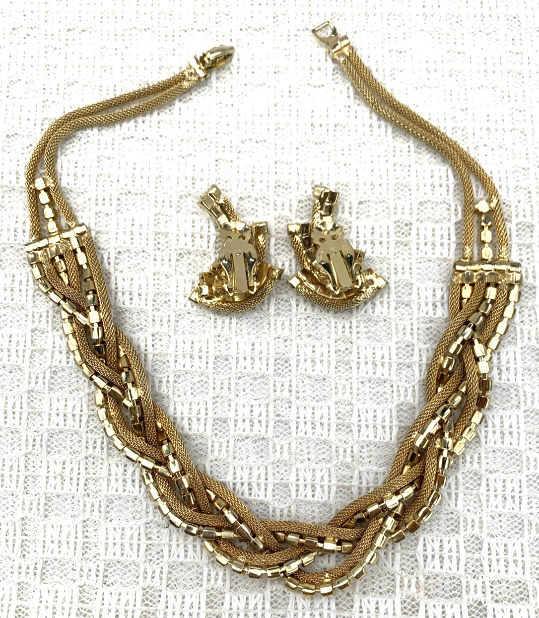 BRAIDED Goldtone Mesh & Clear Rhinestone 15″ Necklace & 1-1/4 x 1″ Clip Earrings