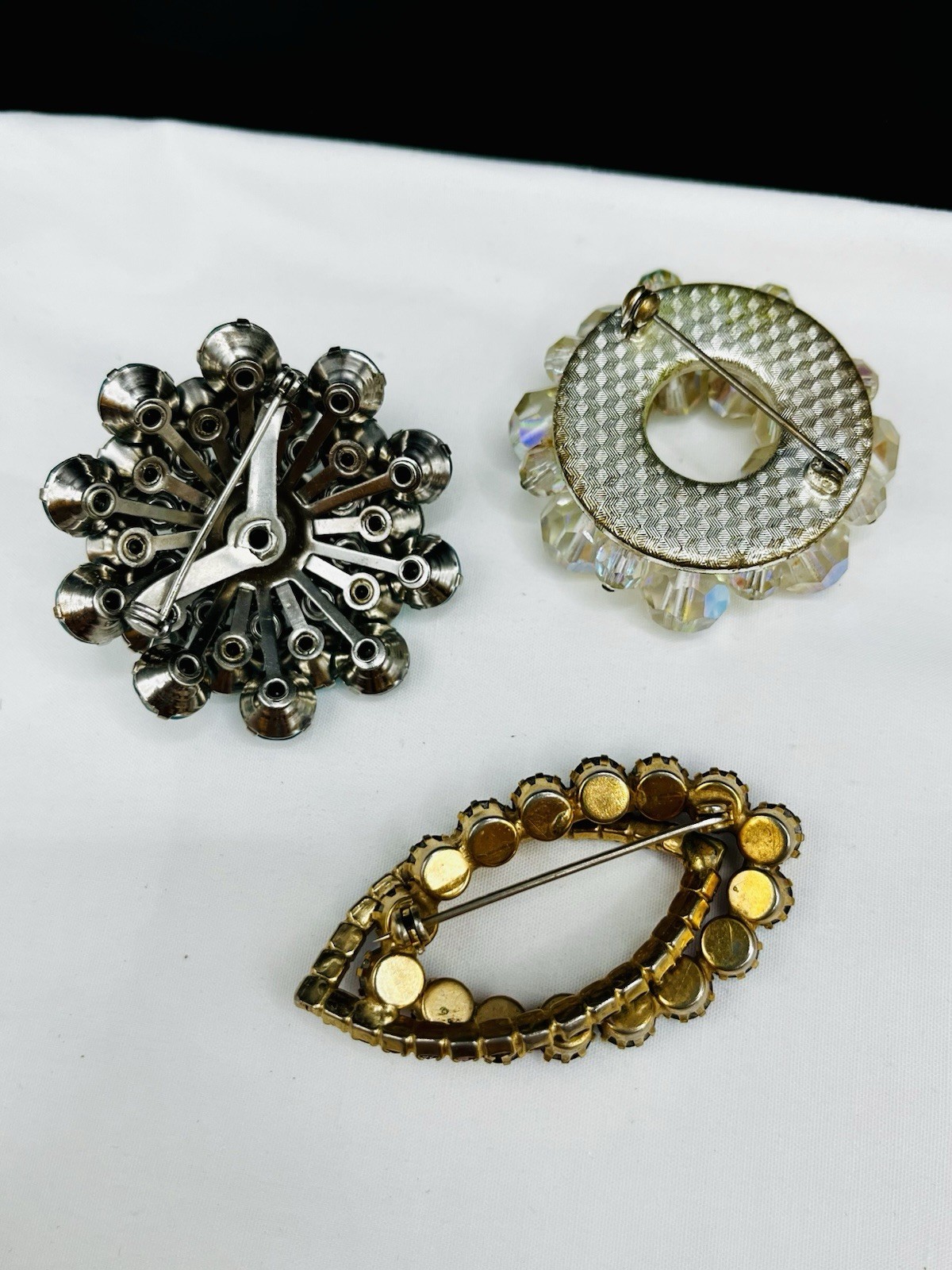 Vtg. Brooch Lot Some Signed Rhinestone, Gold Silver Tone Wear Resell 28pc Monet
