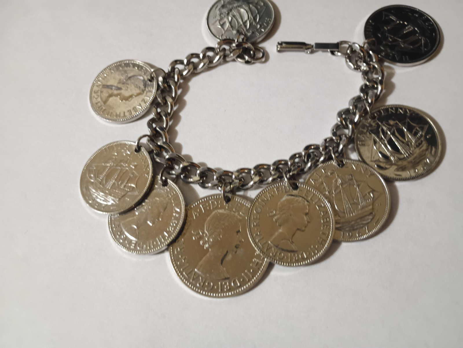 Vintage Great Britain Coin Charm Curb Link Bracelet 1966-67