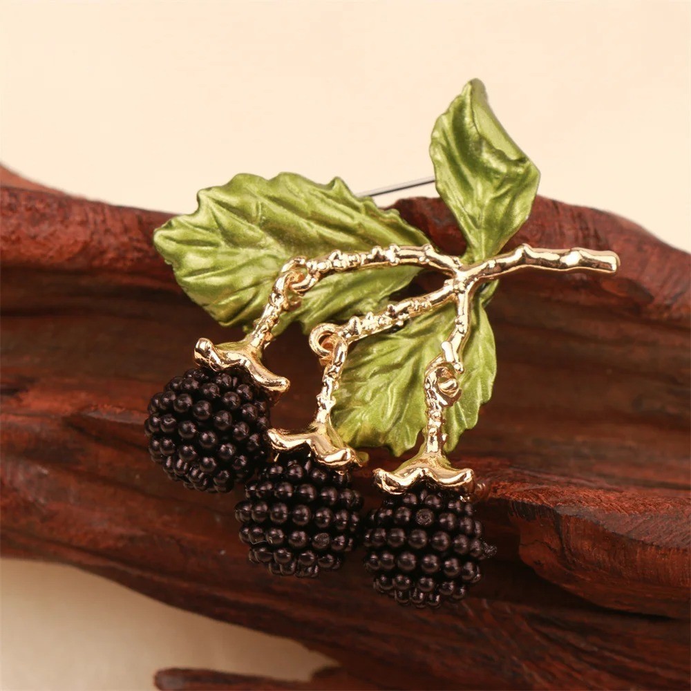 Elegant Vintage Blackberry Brooch Pin Rhinestone Crystal Gold Leaf Women Men Gif