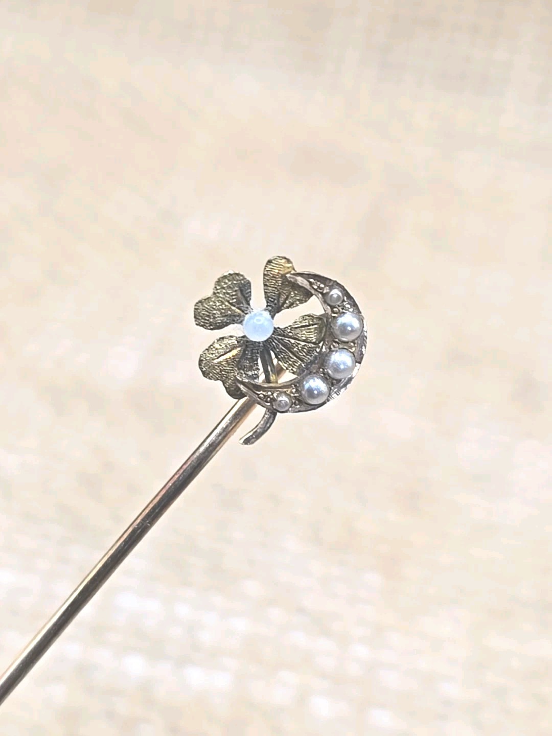 ATQ Gilt 4 Leaf Clover Crescent Moon Stick Pin Paste Moonstone Seed Pearl 2.3″
