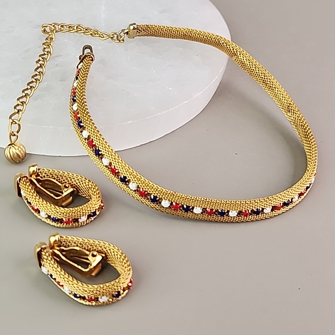Mesh Necklace Huggie Clip Earrings Set Red White Blue Rhinestones Gold Tone 16″