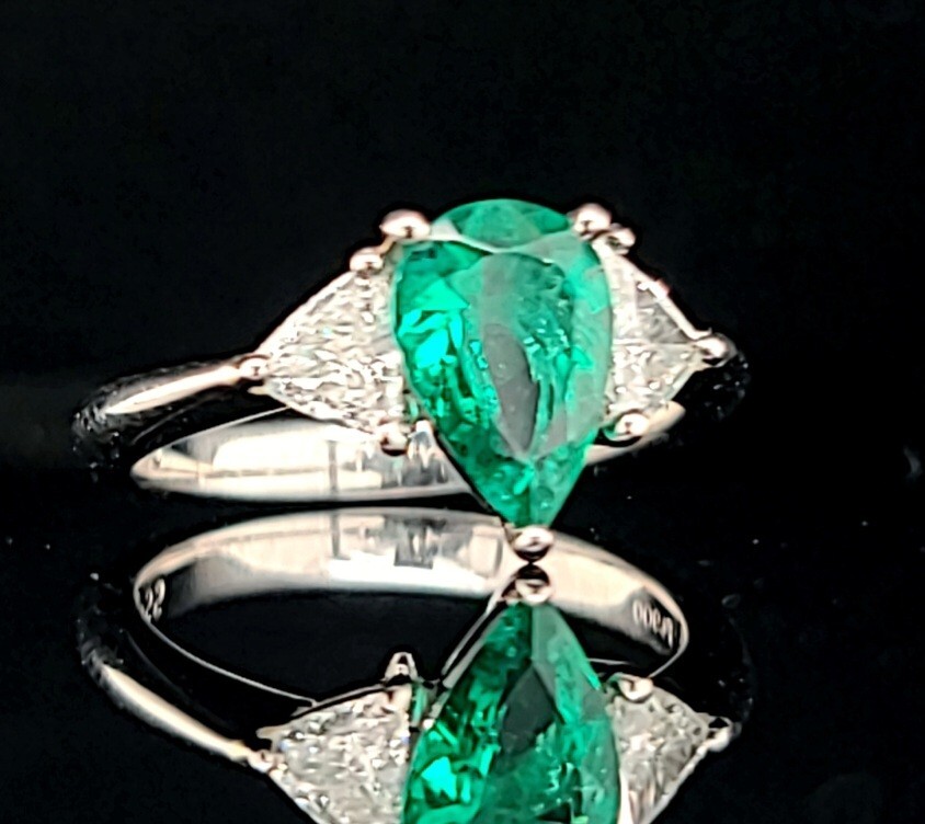 Vintage Platinum Engagement Ring 1.12CT. Natural Green Colombia Pear Shape