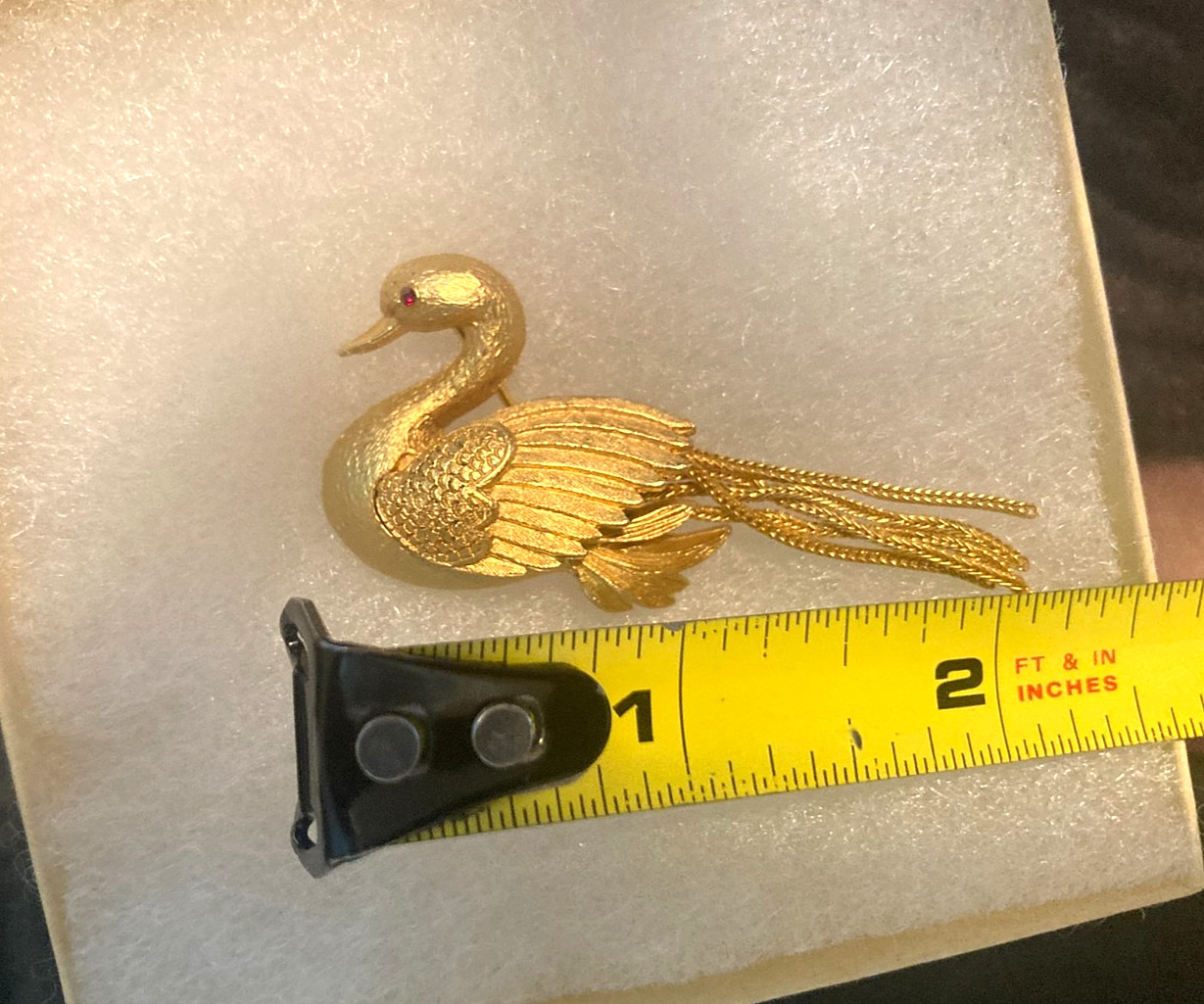 Vintage 1950’s GOLD TASSEL KRAMER SWAN BROOCH Bird PIN Ruby Crystal Eye Jewelry