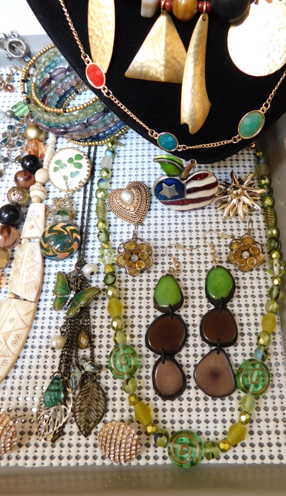 Vintage & Mod Boho Hippy Style Costume Jewelry Lot 35 Piece All Ready to Wear