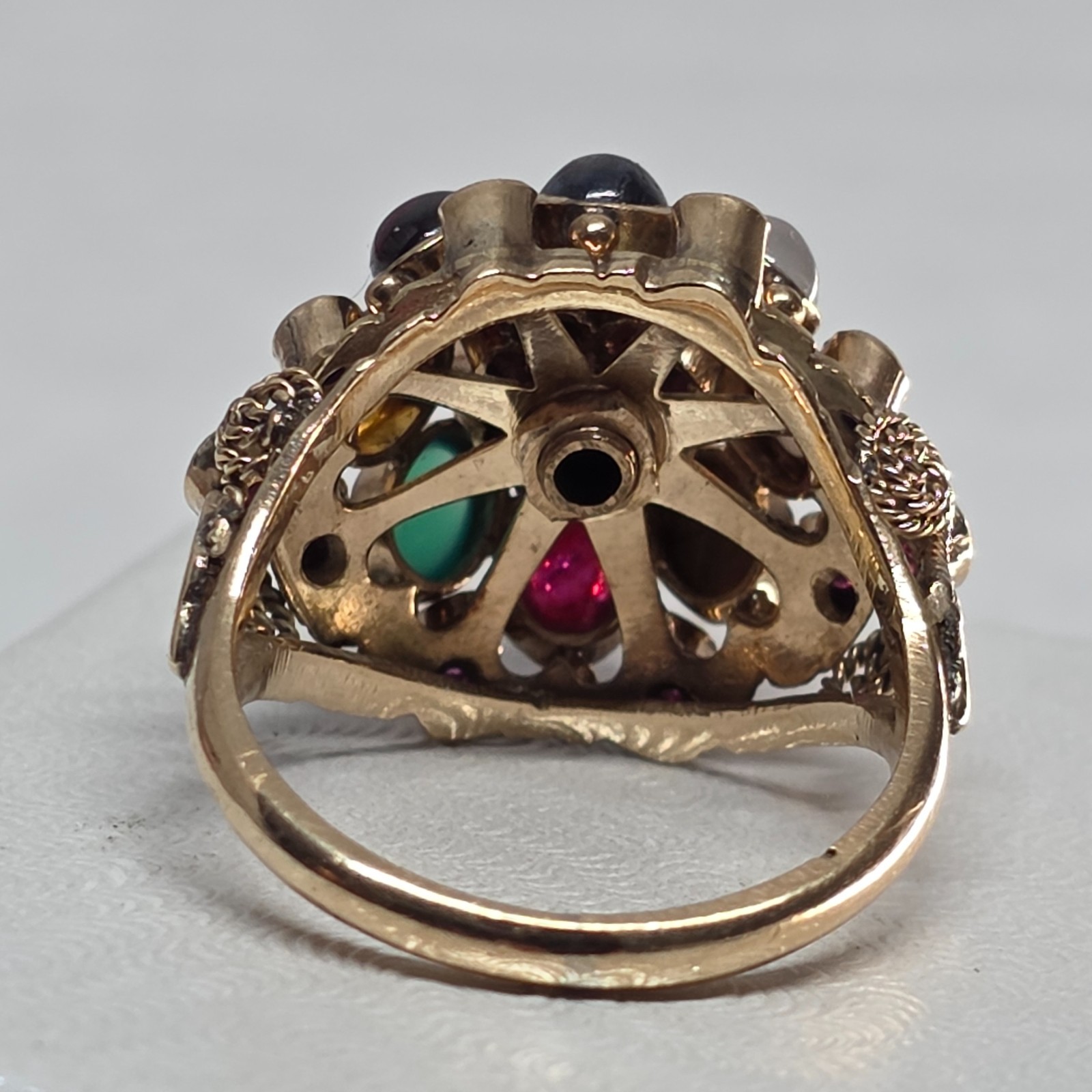 Vintage Thai Princess Harem Ring 18K Gold Multi Gem Cabochon 6.8g Sz 7.75