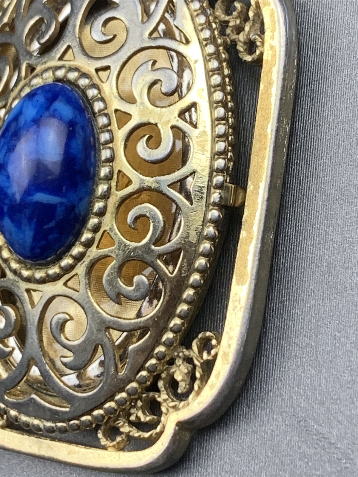 Vintage Necklace Signed Avon Hidden Picture Locket Faux Lapis Lazuli￼ Pendant 22
