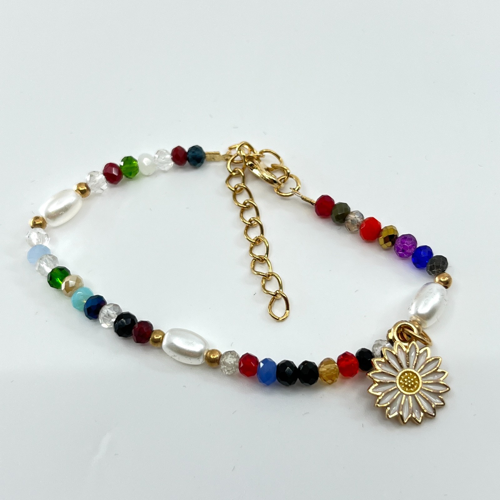 Vintage Retro Multi-Color Glass Bead Bracelet Gold Daisy Charm Pearl Accents
