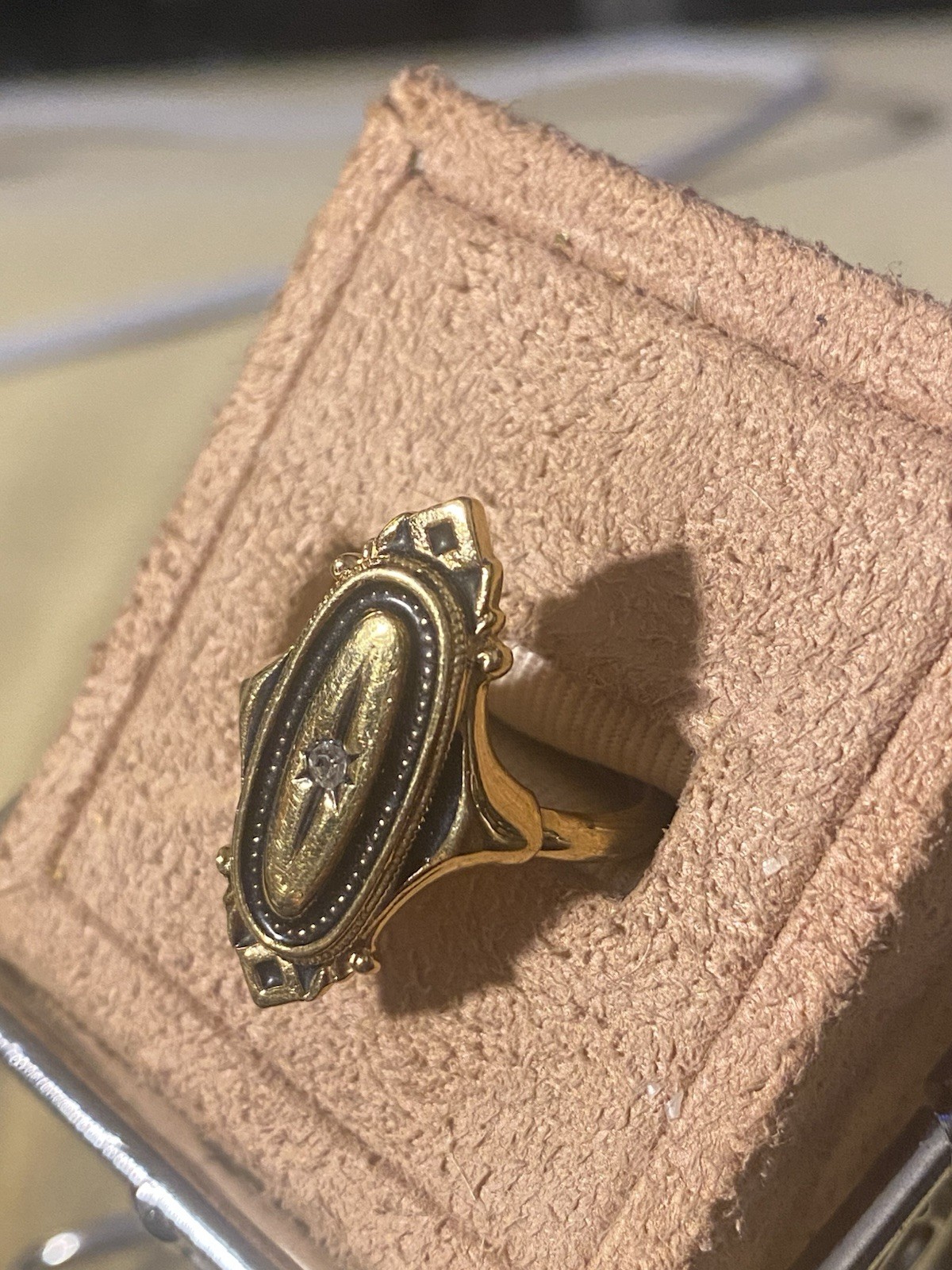 Vintage Avon Kensington Ring Gold Tone Victorian Style Size 6.5 Signed Jewelry