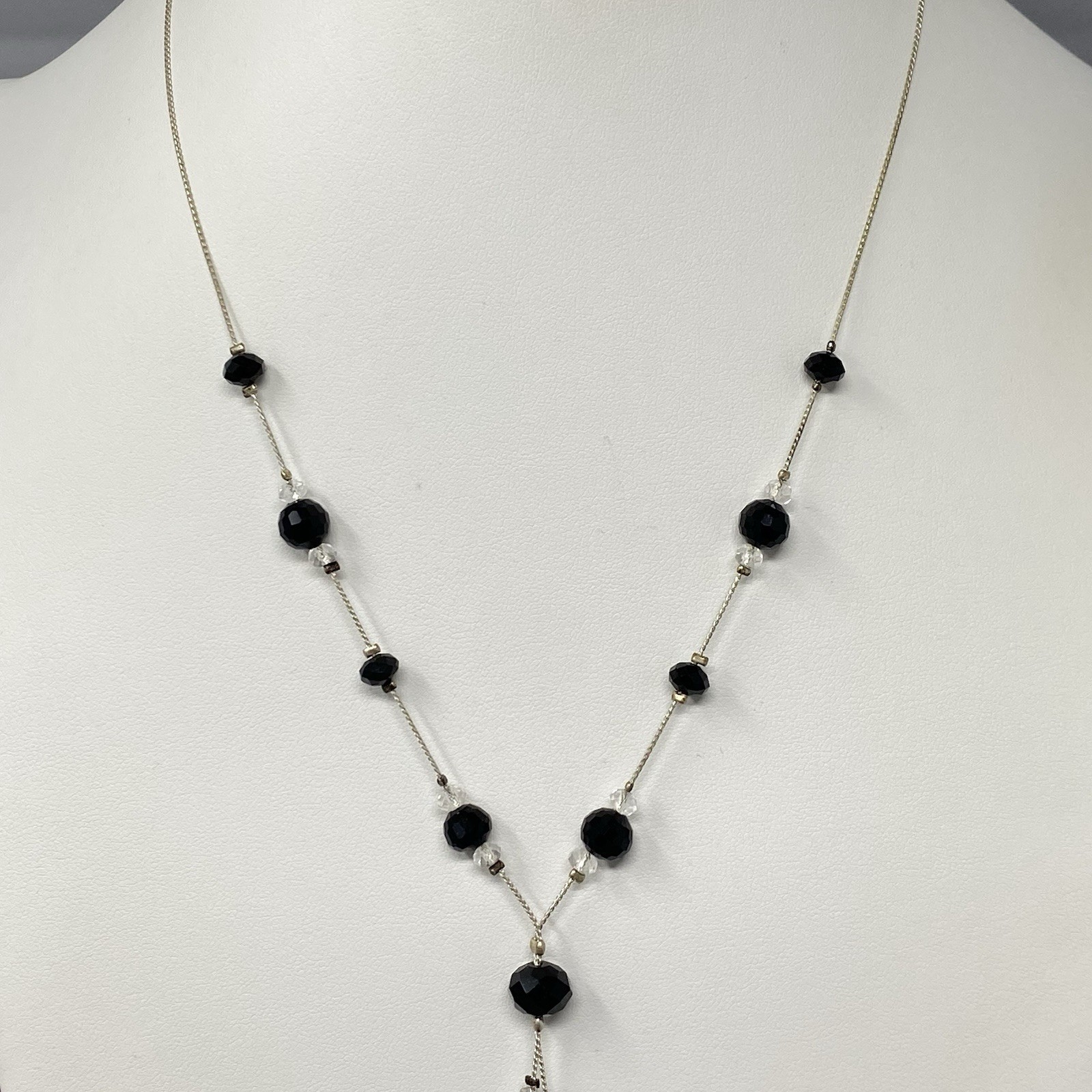 Glass Bead Necklace Black Clear Station Lariat Silver Tone Chain Collar 20″