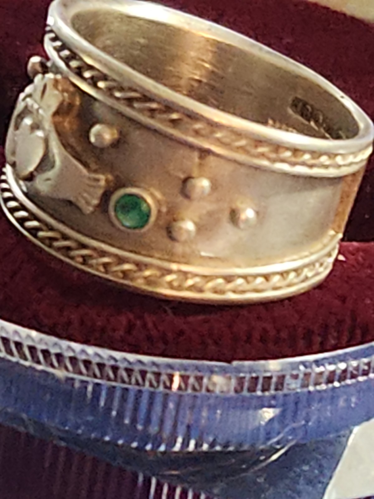 Vtg Celtic Irish Claddagh Emerald Cigar Ring Size 7.5 Made In IRELAND Signed