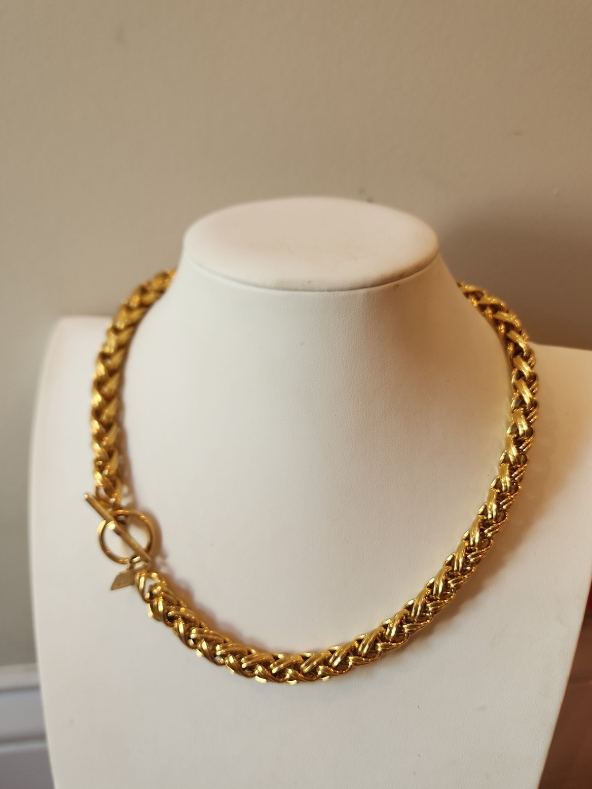 Vintage Anne Klein Lion Logo Gold Tone Chunky Toggle Chain Necklace 16″