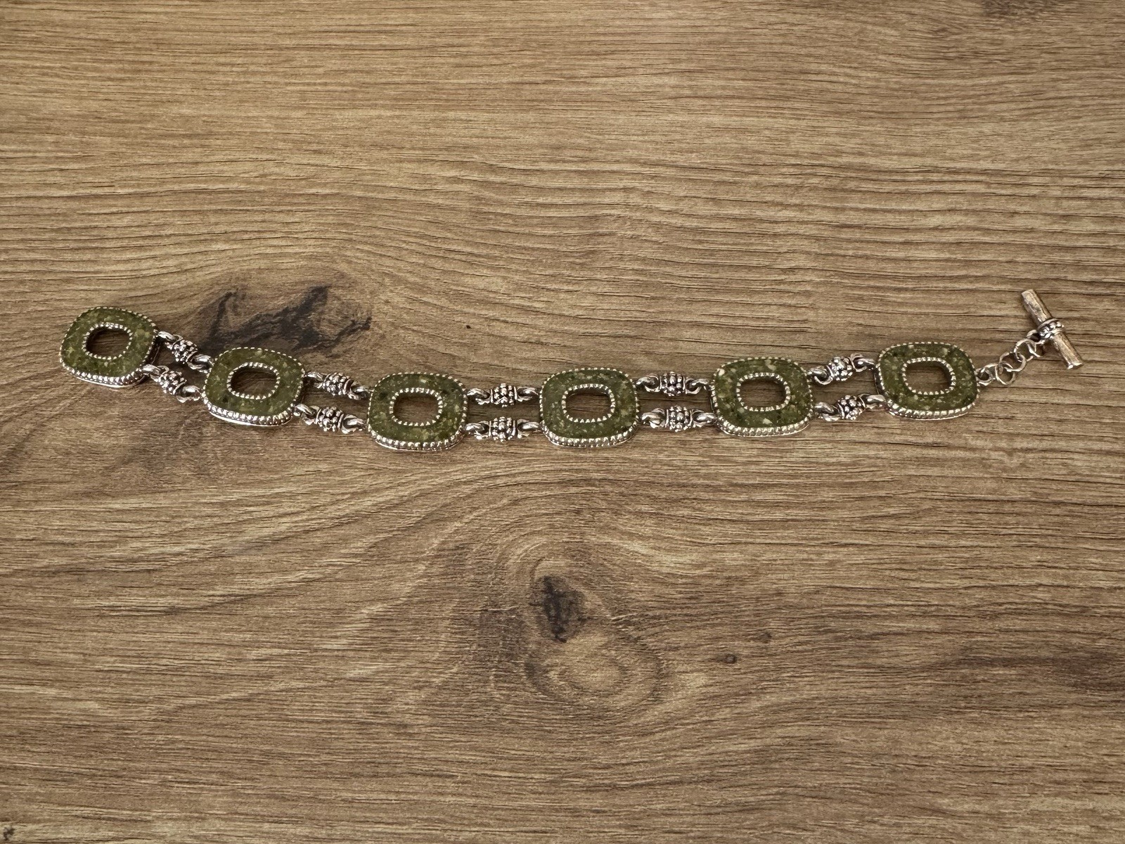 Vintage Sterling Silver Link Bracelet Green Stone Bezel Set Toggle Clasp 7.5 in