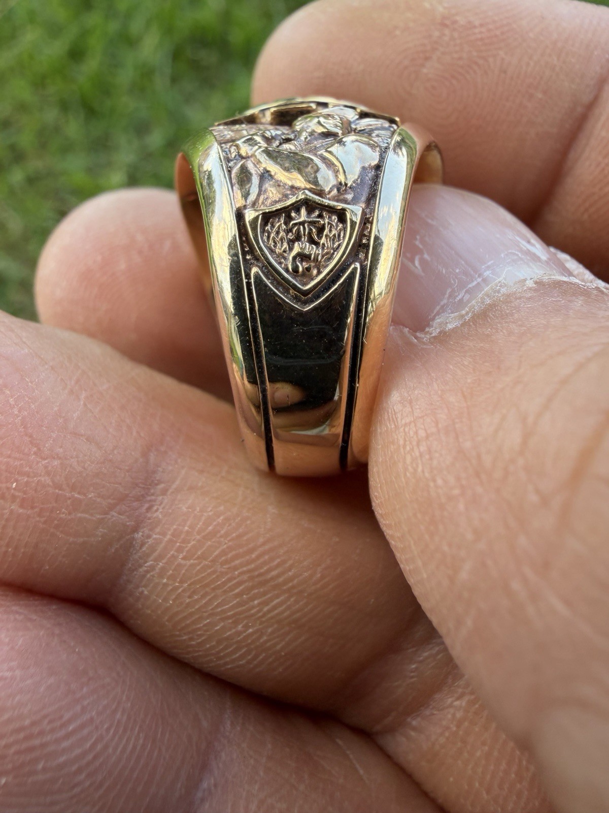 Central High School Class Ring