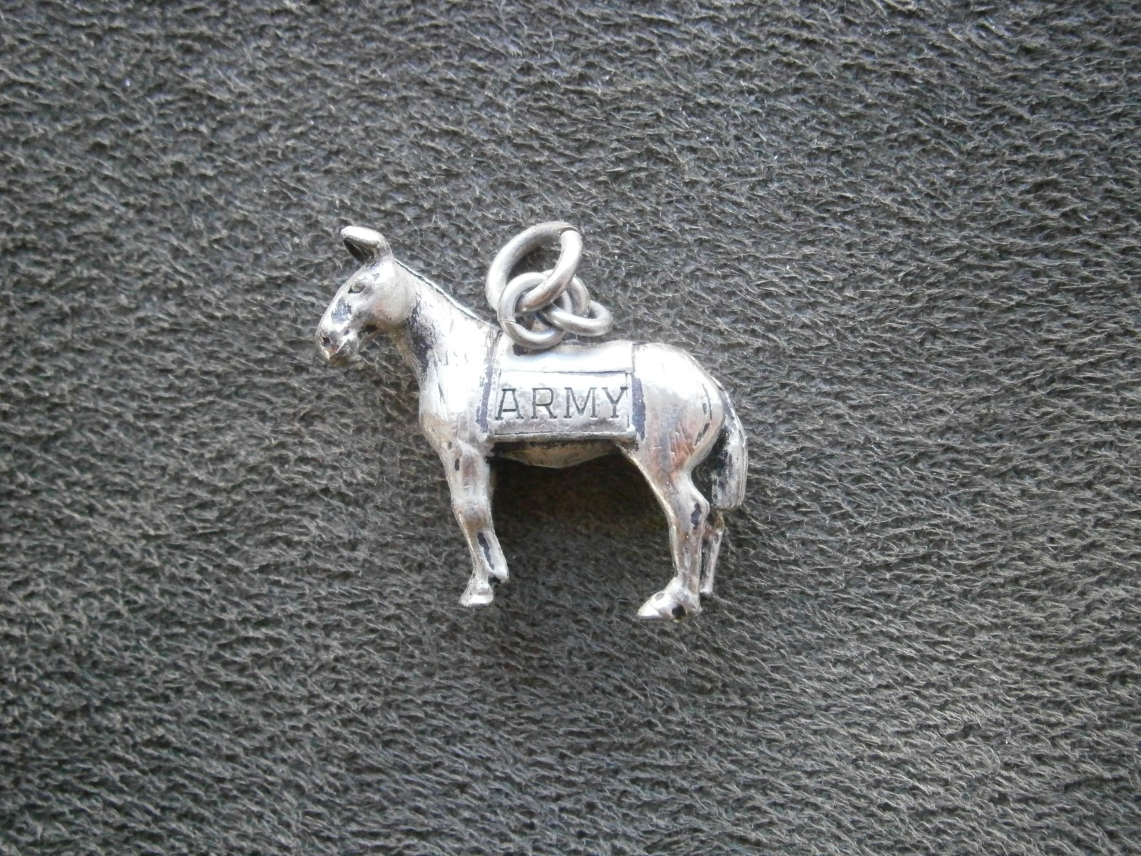 Crest Craft US Army Mule West Point Mascot Vintage Silvertone Charm Pendant 4.4g