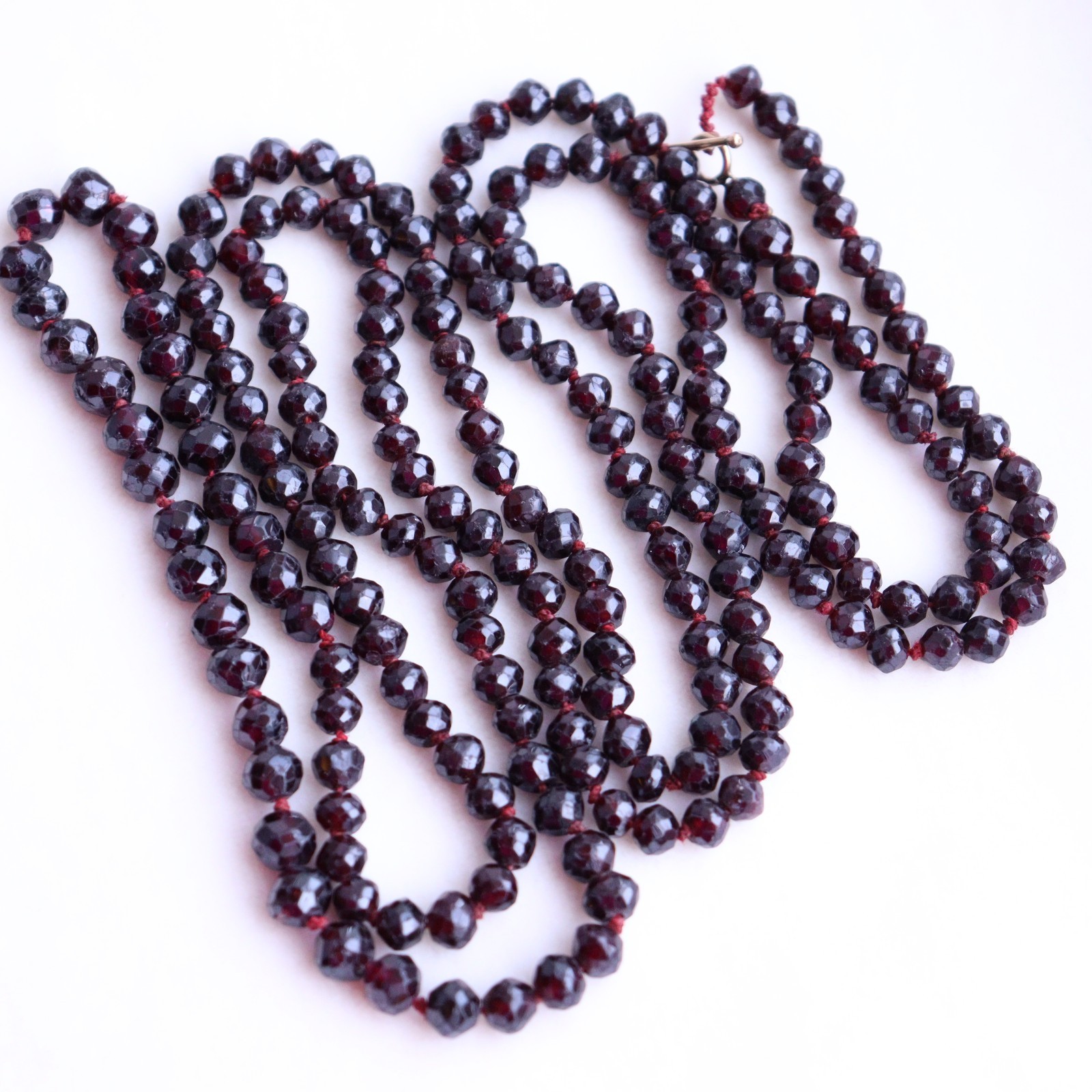 Vintage Long Faceted Garnet Necklace – NO TARIFF