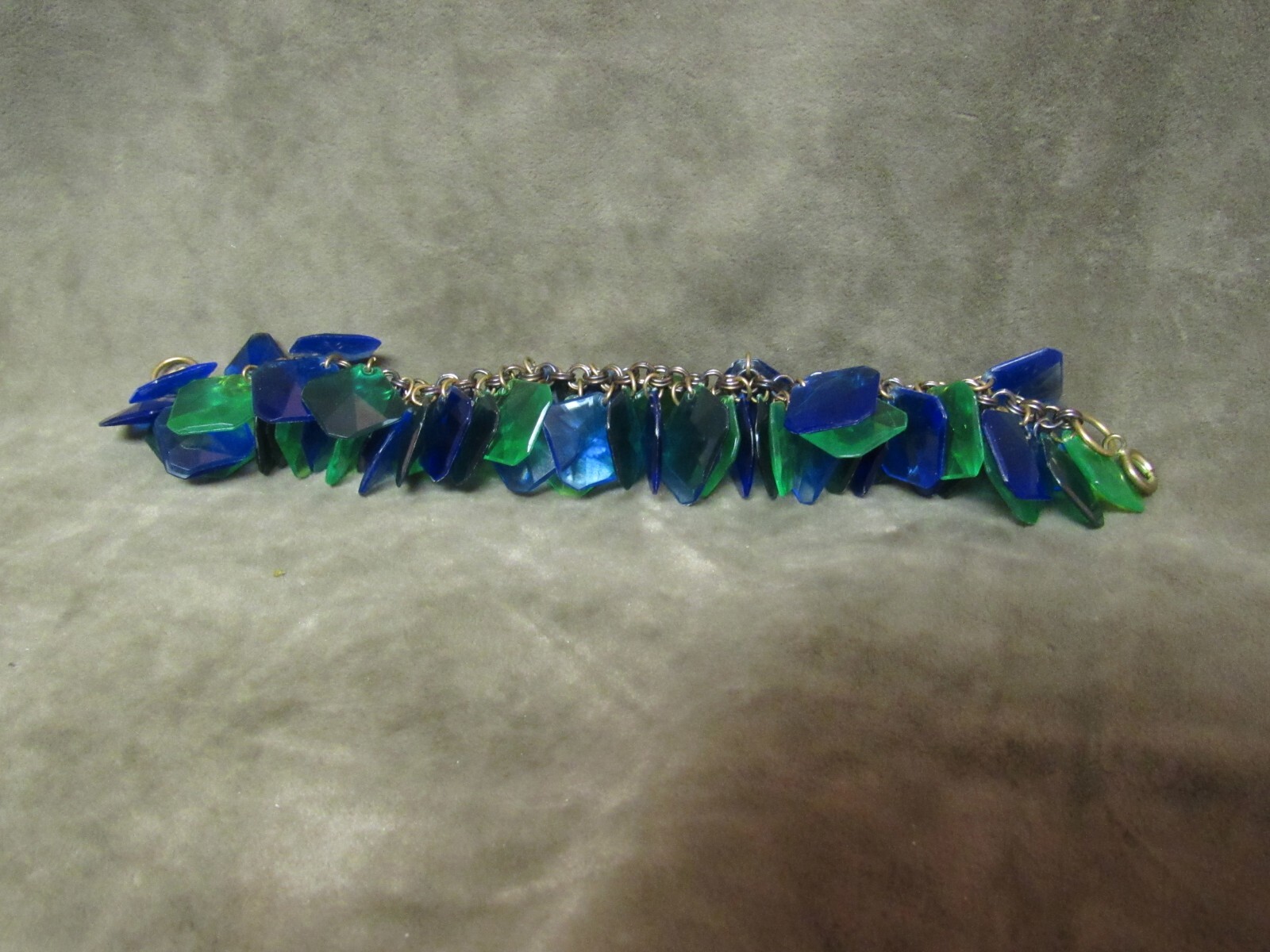 Vintage 1950’s Colt Stone Blue Green Plastic Cubes Brass Chain Bracelet