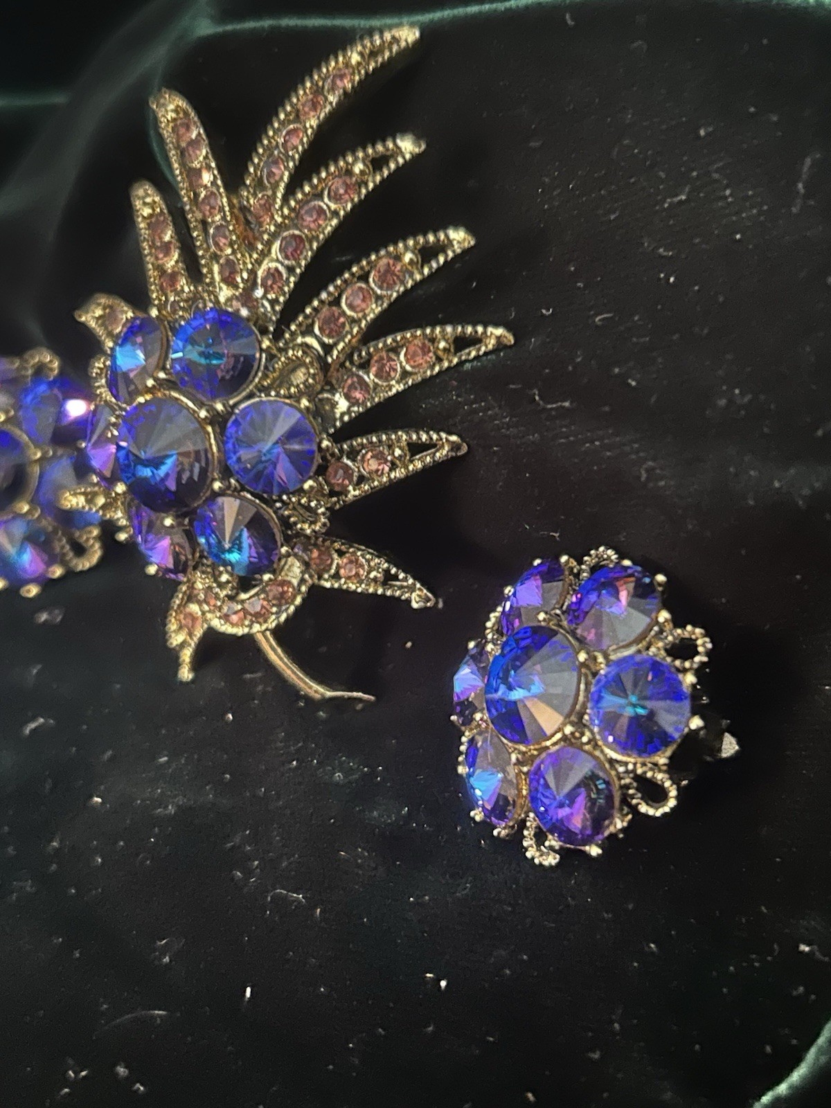 Vintage WEISS Heliotrope Rivoli Rhinestone Brooch Earrings Set Thistle