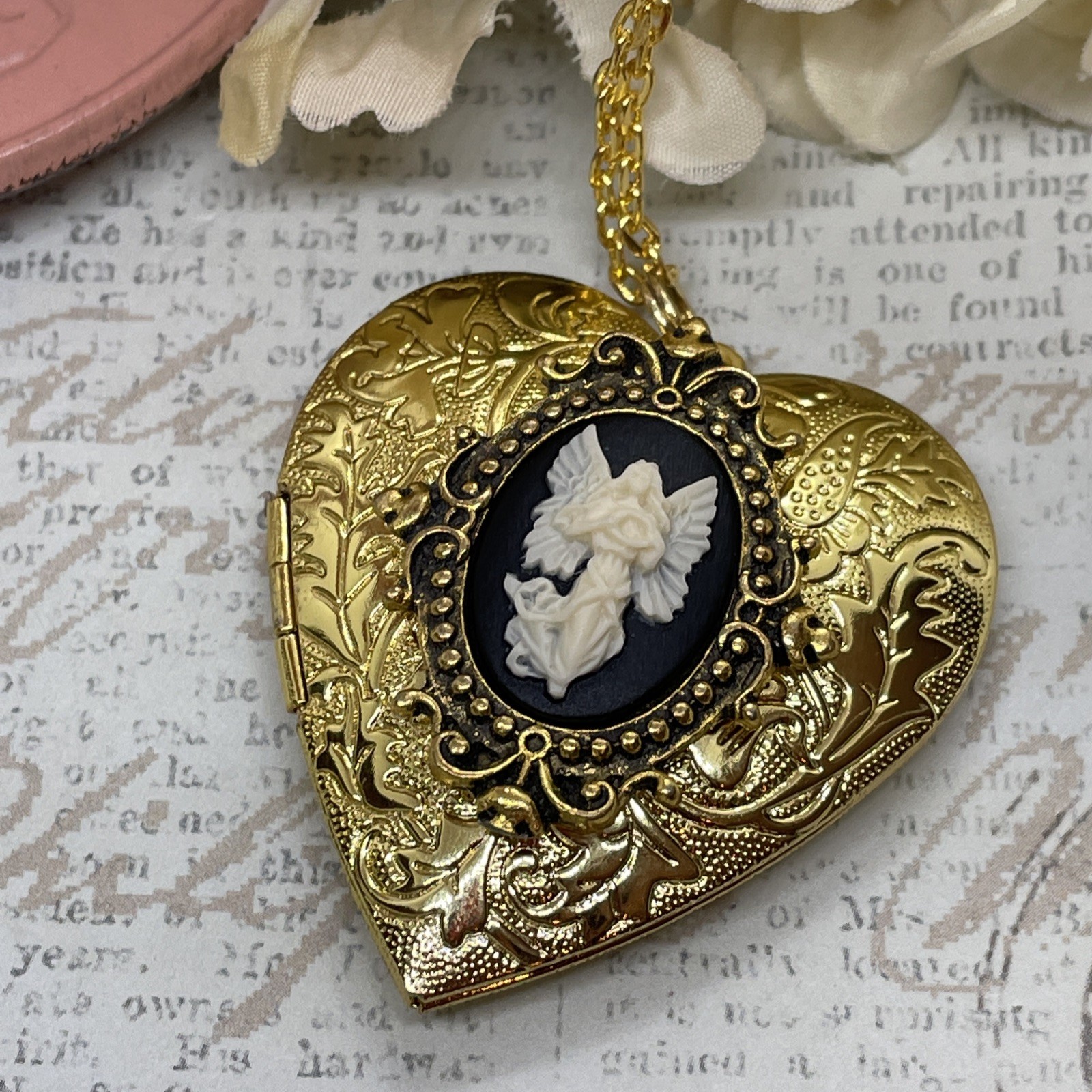 Gold Heart Locket Photo Birthday Anniversary Wedding Cameo Angel Angels Necklace