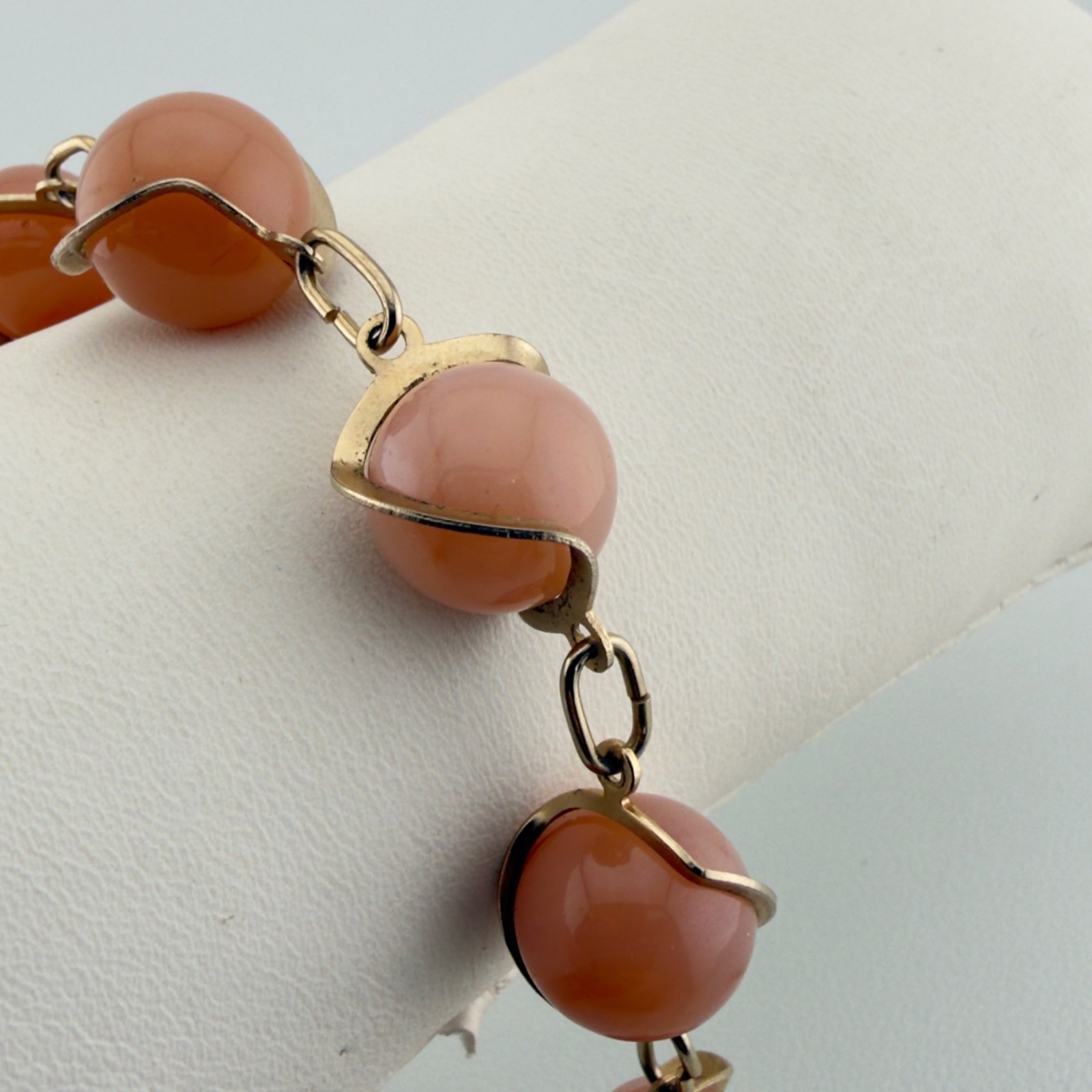 Vintage Stone Bracelet Caged Wire Wrapped Gold Tone 6.25″