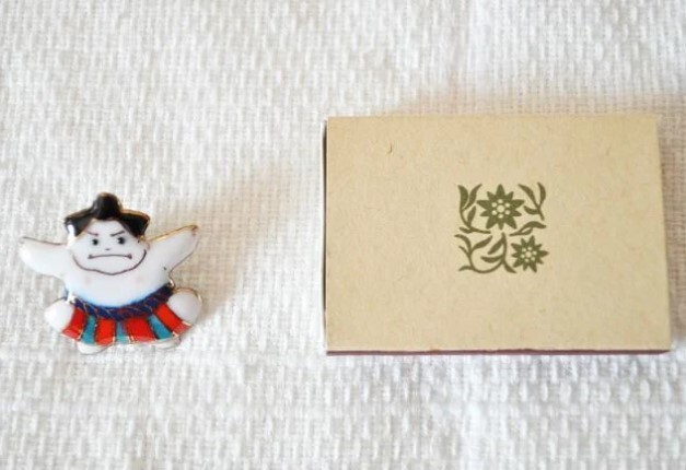 Sumo Wrestler – Japanese cloisonné enamel Pin Badge Brooch Made-to-order NEW