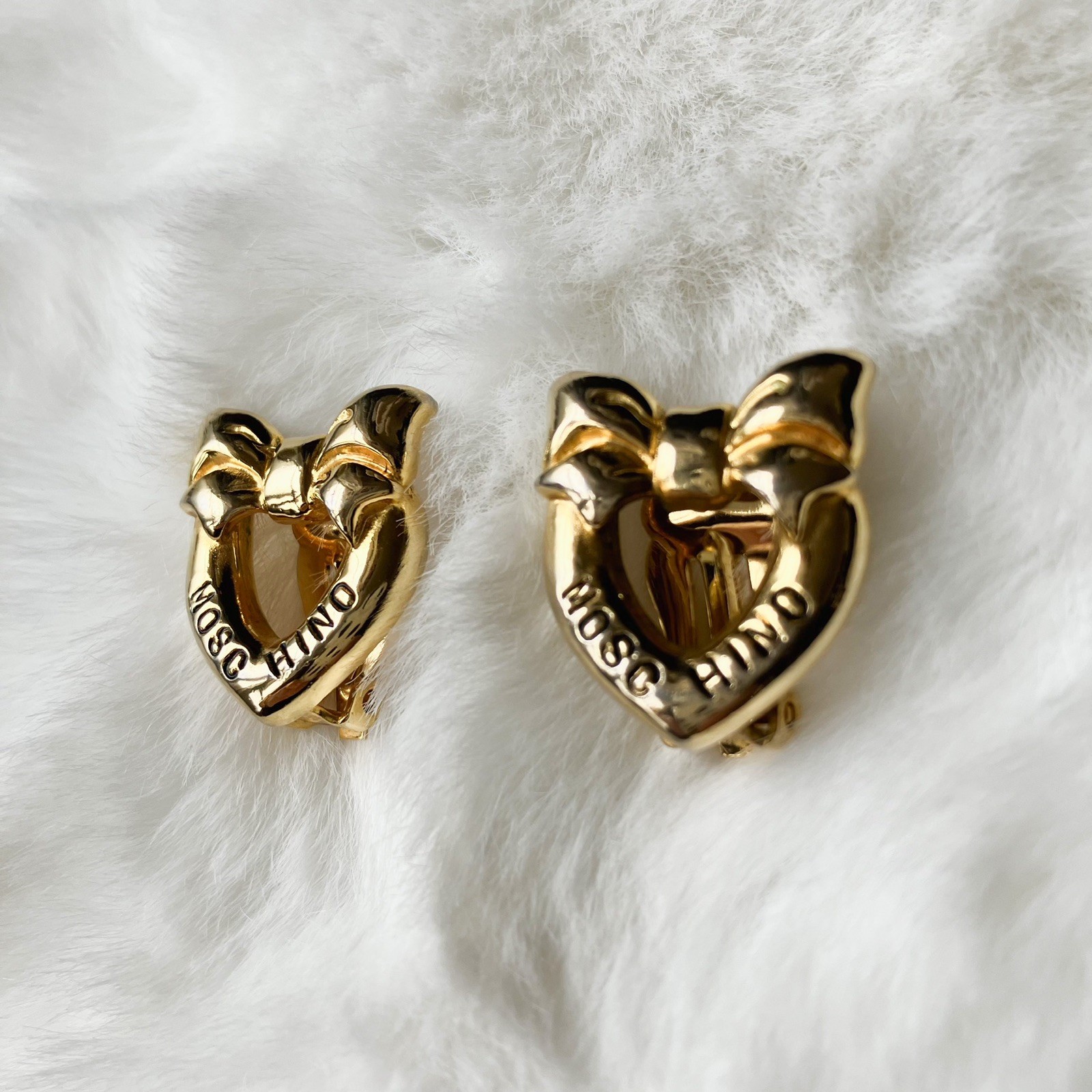 vintage Moschino Logo Heart Bow Clip On earrings Gold Tone Rare Japan exclusive