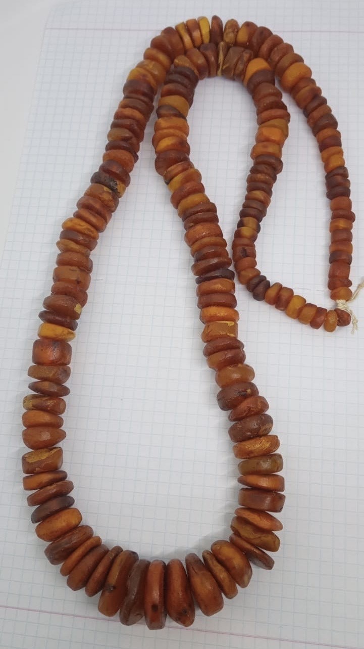 老琥珀 NATURAL BALTIC AMBER EGG BUTTERSCOTCH YOLK BIG OLD NECKLACE 182 GR