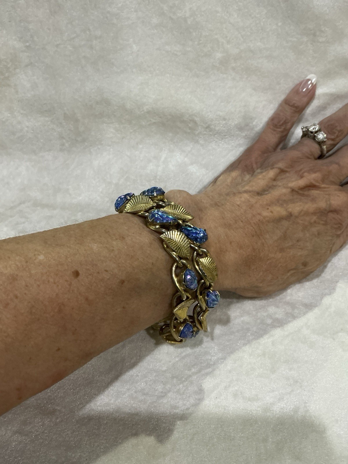 KRAMER, CORO PEGASUS, EMMONS. 3 GORGEOUS BRACELETS!! EXCELLENT CONDITION!
