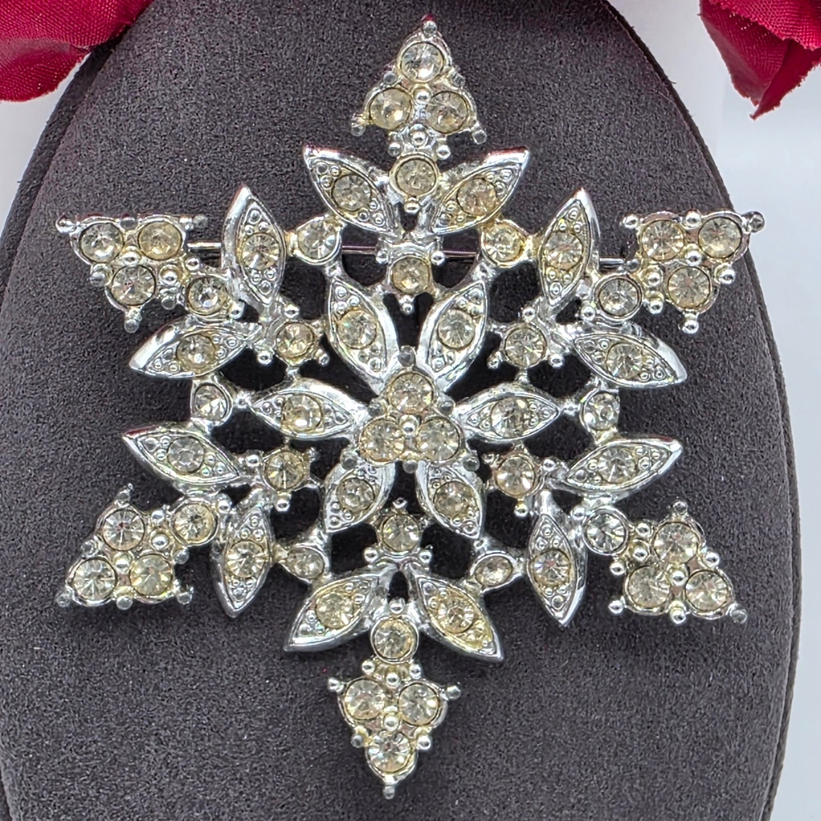 Sarah Coventry Vintage Snowflake Brooch Silver Tone Rhinestone Winter Pin