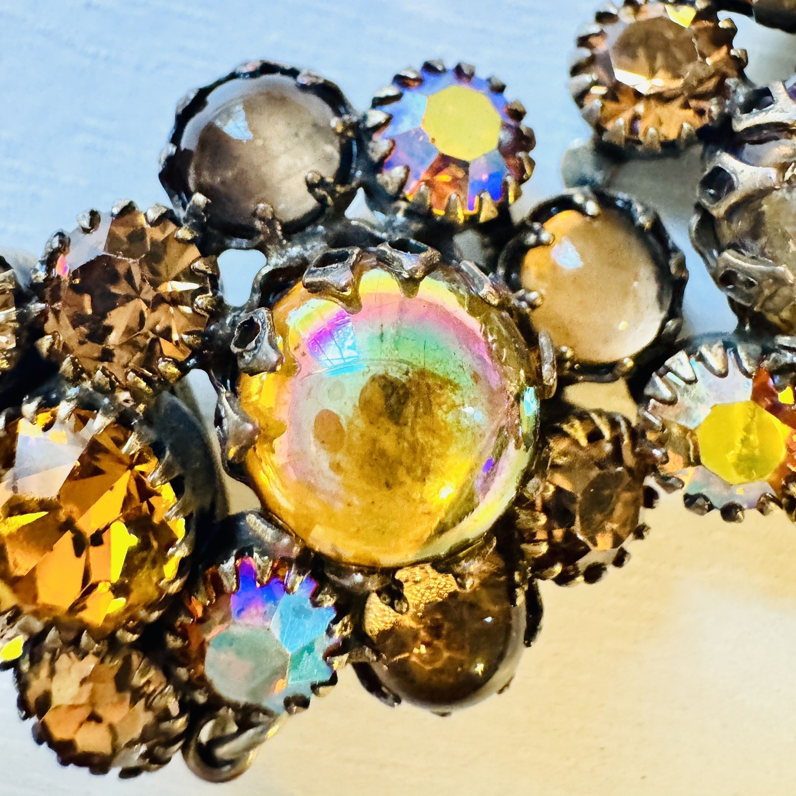 50’S KRAMER Root-beer-glass cabochon Jelly belly Dragons Breath Opal Bracelet