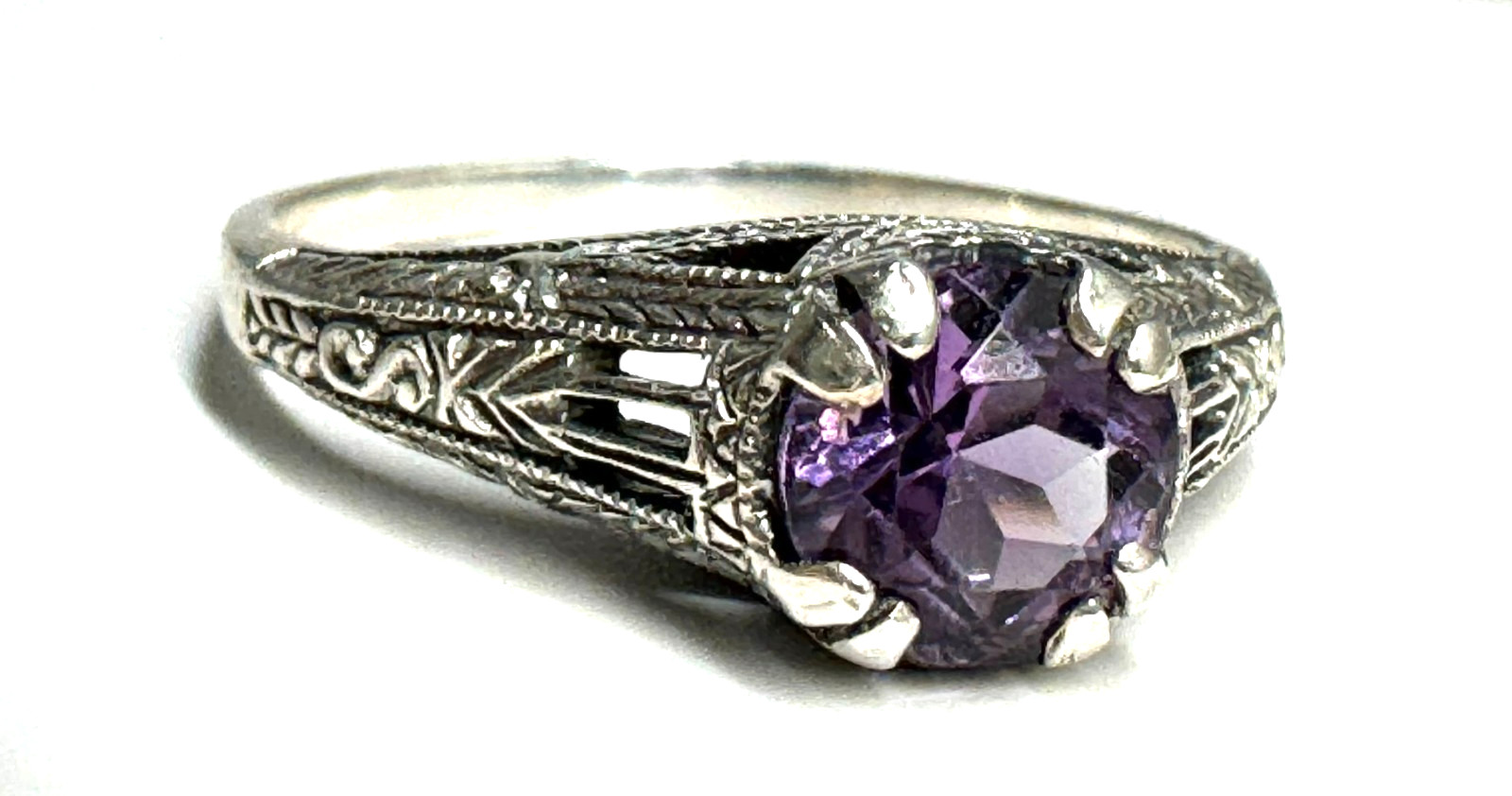 Vintage Sterling Silver 925 Ring Lavender Stone Size 6.75