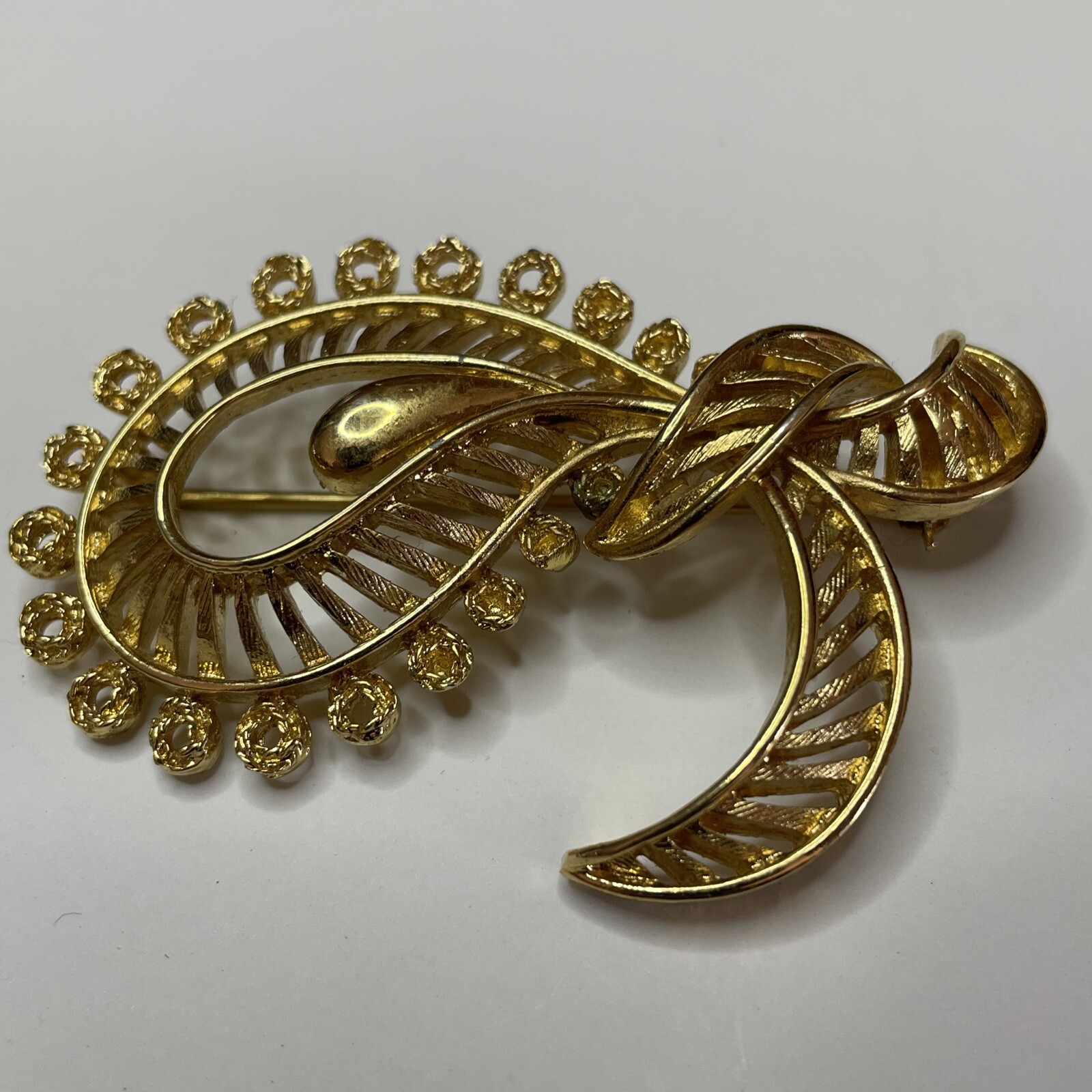 Monet Brooch Pin Vintage Gold Tone Designer Wavy Tear Drop Unique Open Work