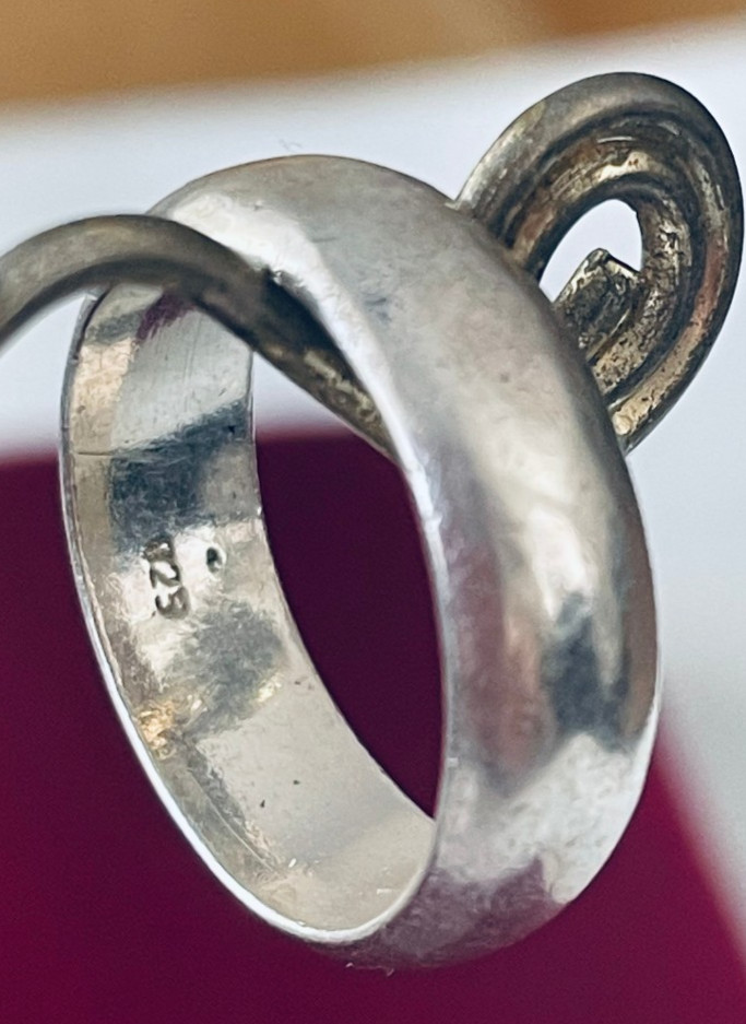925 solid Sterling Silver Vintage Classic Wedding Band Ring Size 7