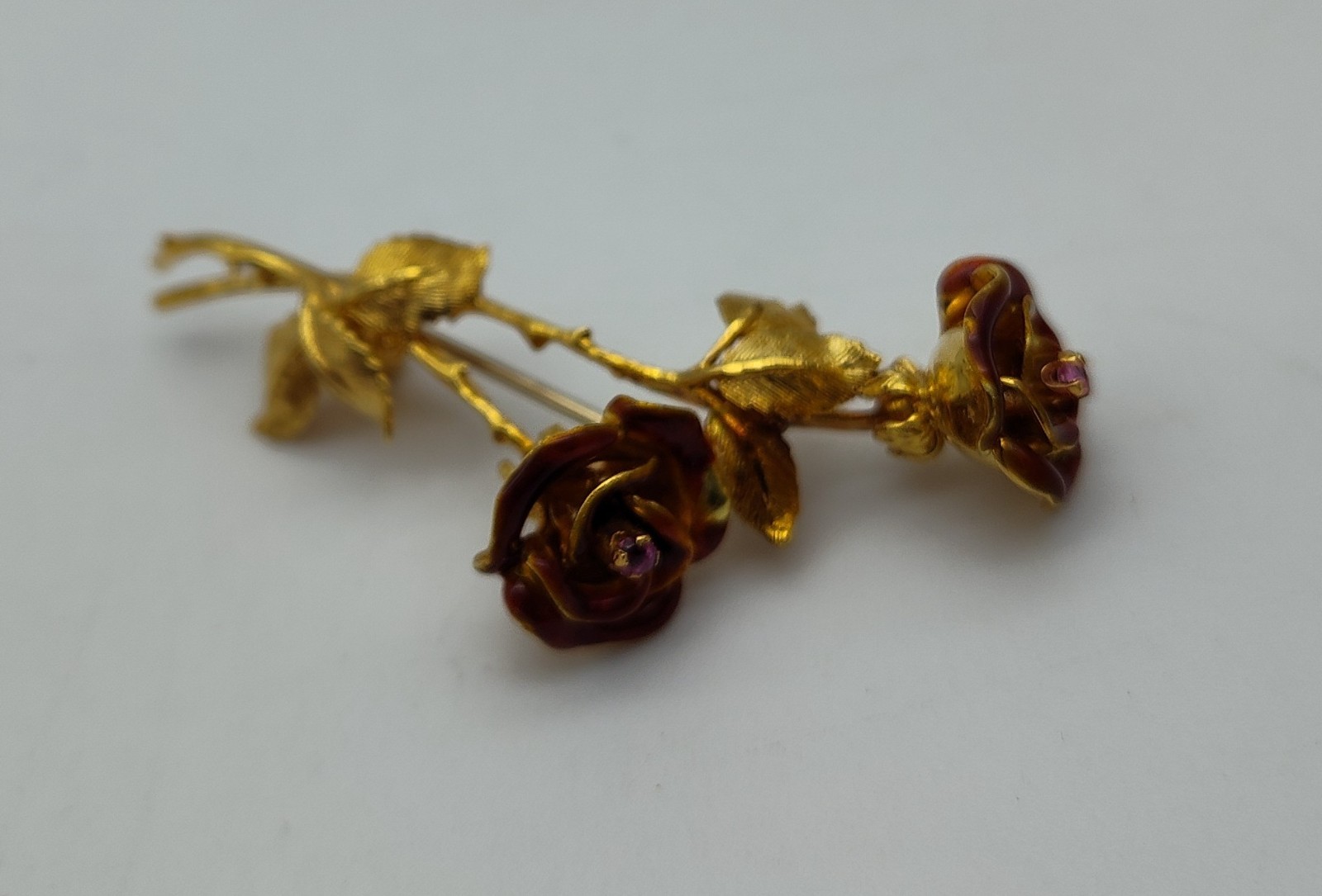 Vintage Long Stem Rose Flower Ruby Stone 18K Yellow Gold Enamel Brooch Pin Lapel