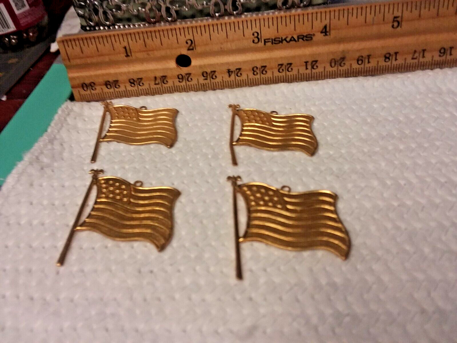 4PCS 1.5″ Flag Brass Stamping Pendant 01-01-2024 NOS