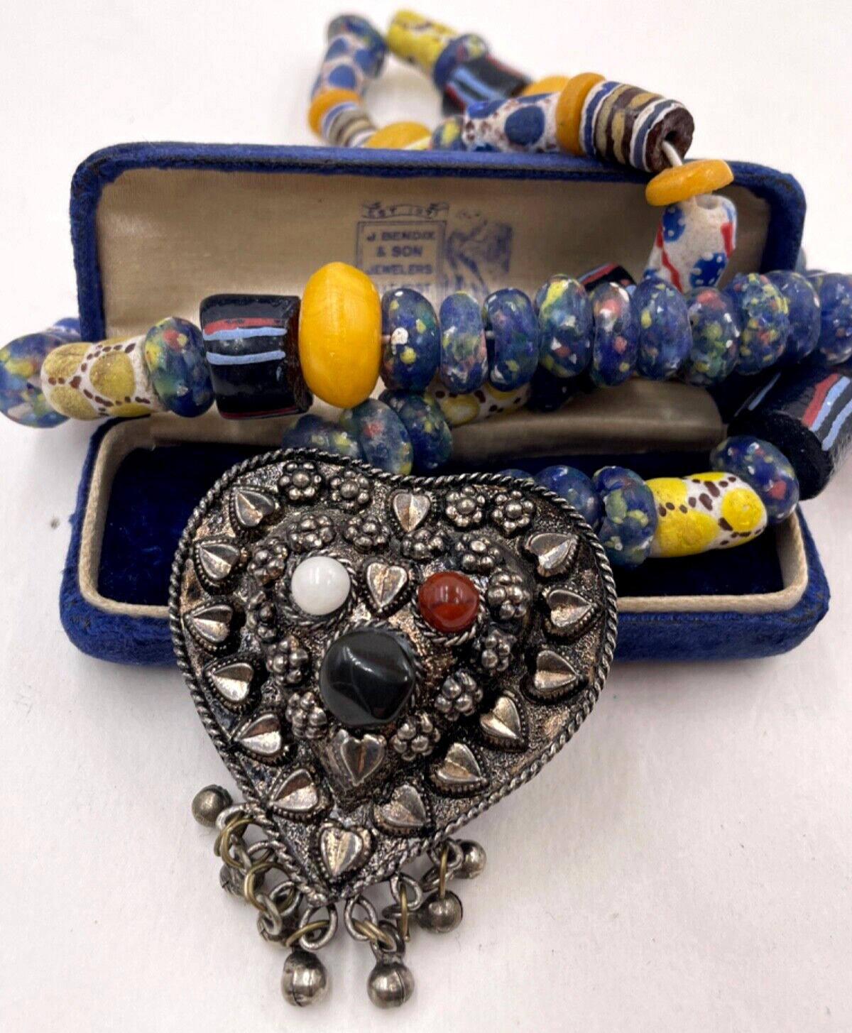 ETHNIC AFRICAN TRIBAL BERBER NECKLACE HAND-MADE KROBO GLASS BEADS BRONZE METAL R