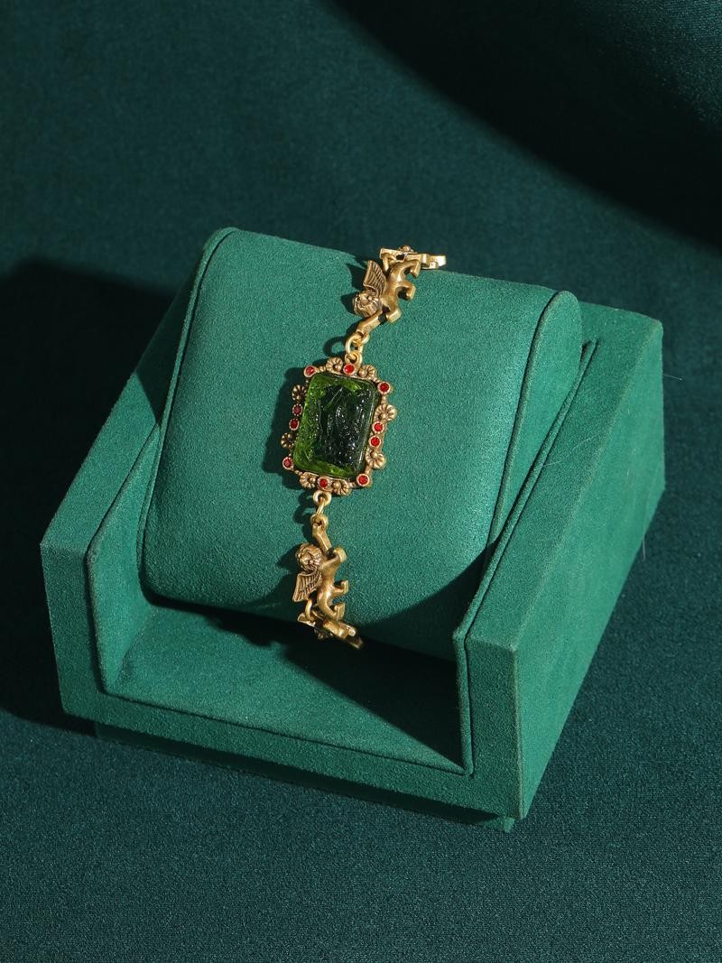 Vintage Green Glass Bracelet Charm Lion Woman Gold Plated Luxury Designe Jewelry