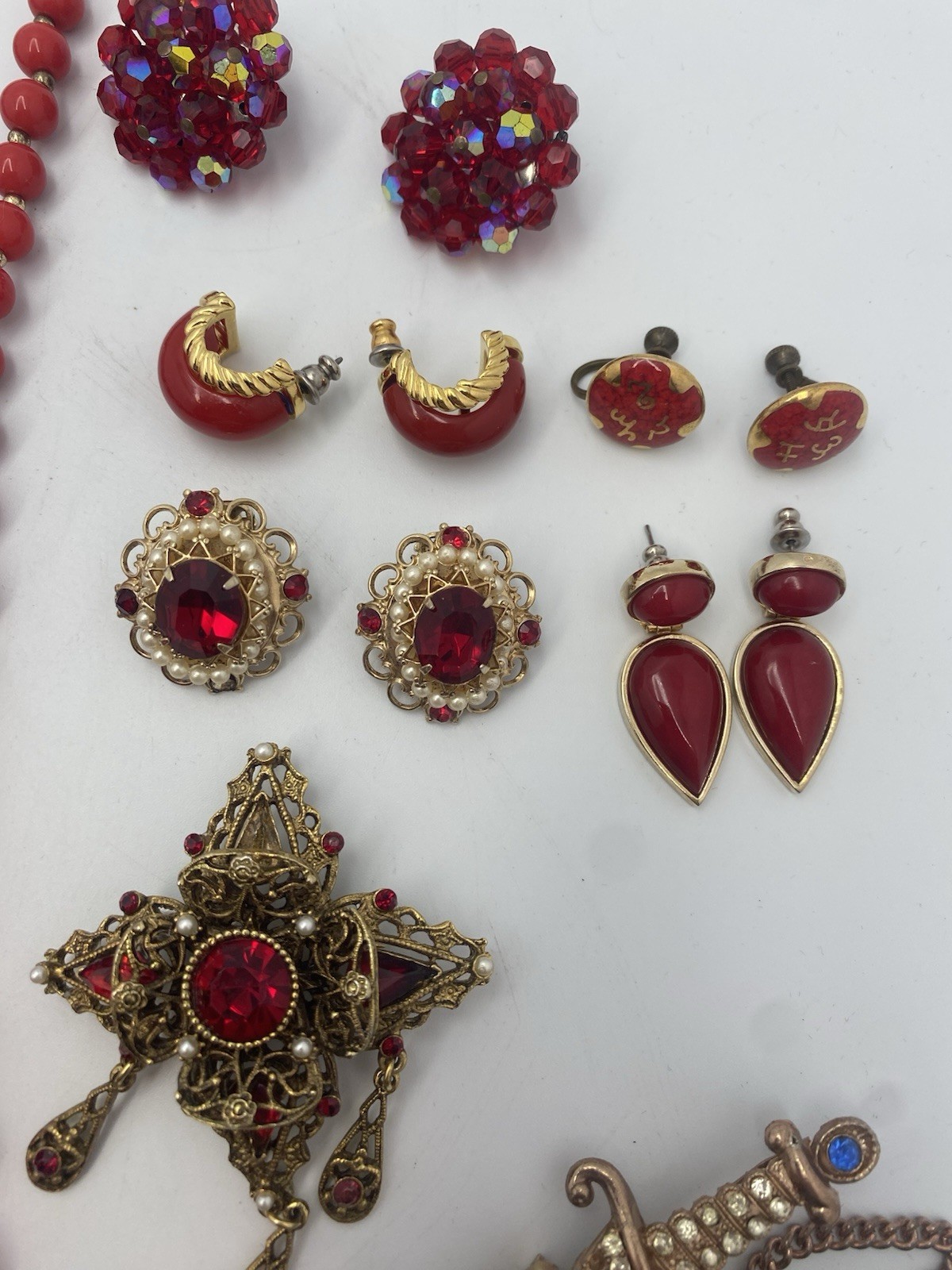 VINTAGE Red Jewelry Lot 17 Pcs 12oz Garnet Set Rhinestone Brooch Movie Prop