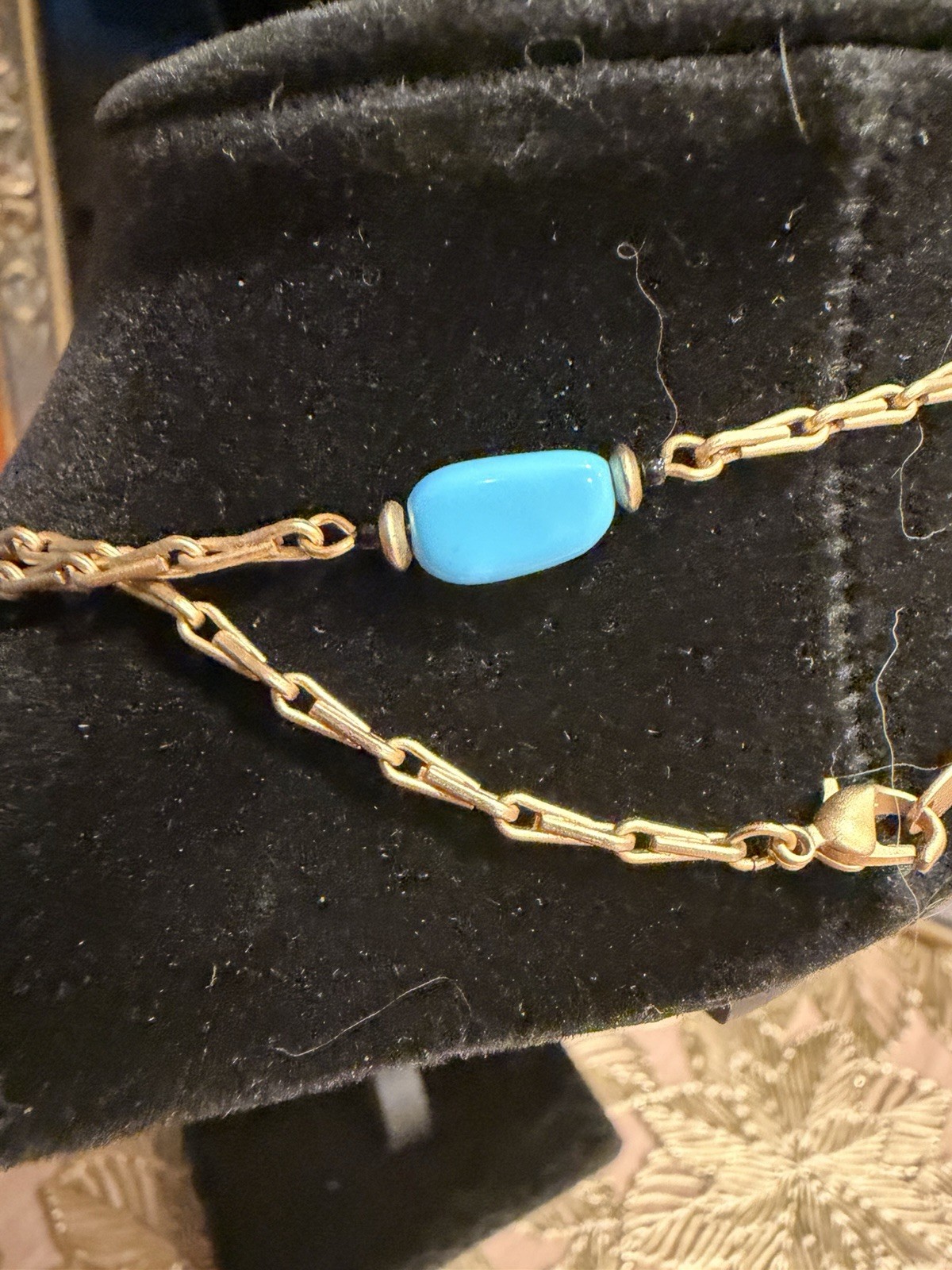 Avon Gold Tone Necklace with Red and Blue Accents Vintage Costume Jewelry 17″