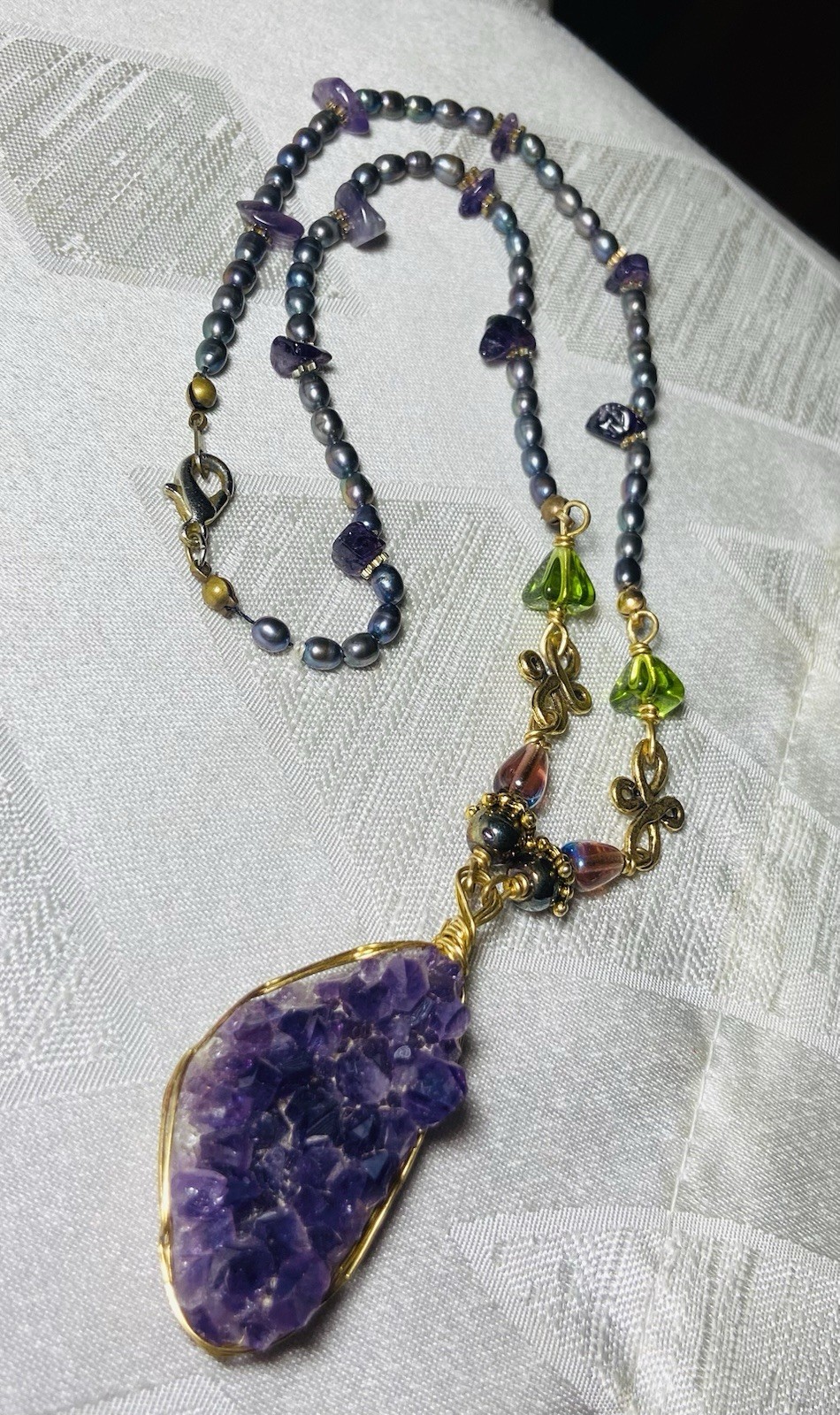 Vintage Amethyst Druzy Pendant Necklace Peacock Pearl Beaded Artisan Boho 18”