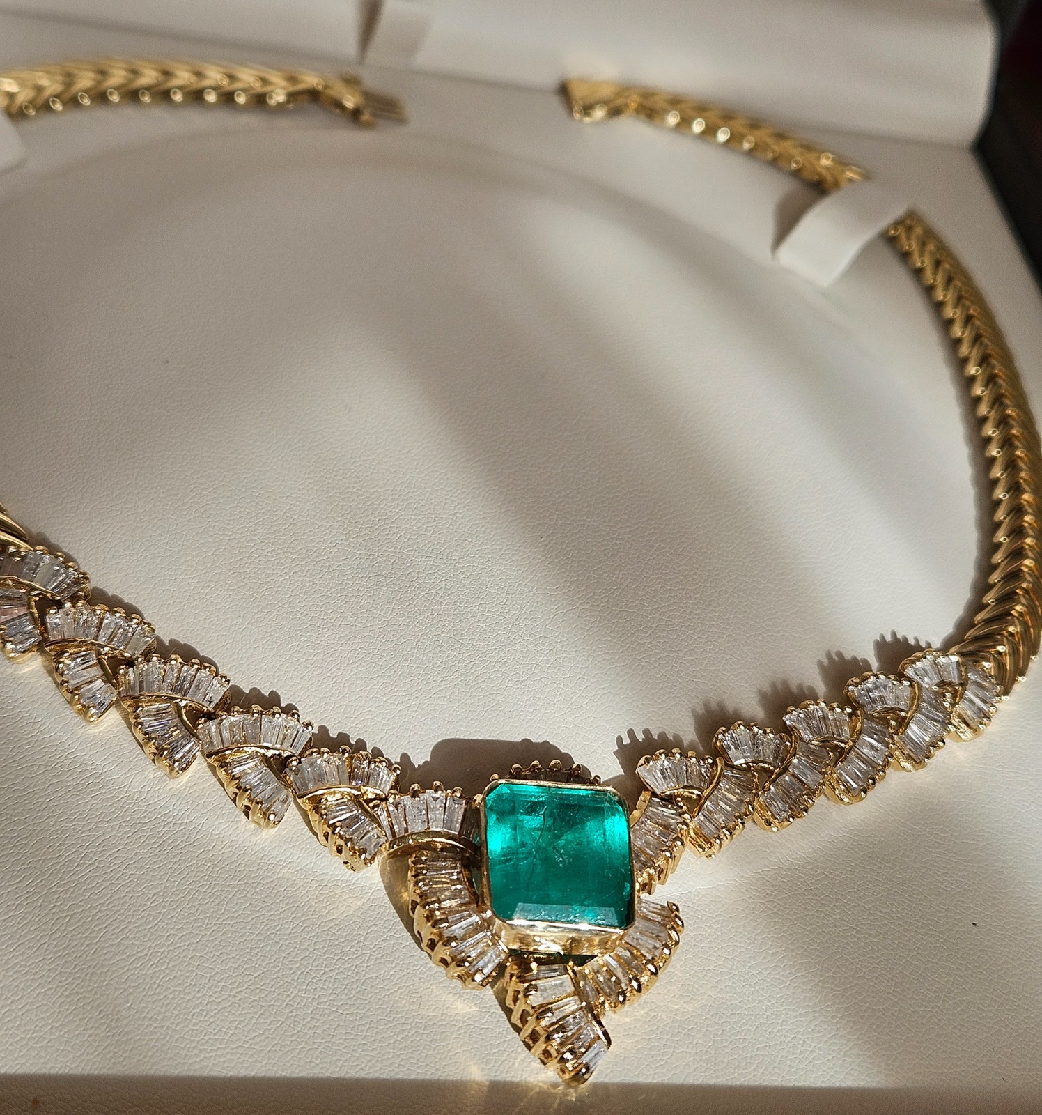 GIA 12.60ct Colombian Emerald 6.0ctw Diamond 14K Gold Collar Choker Necklace