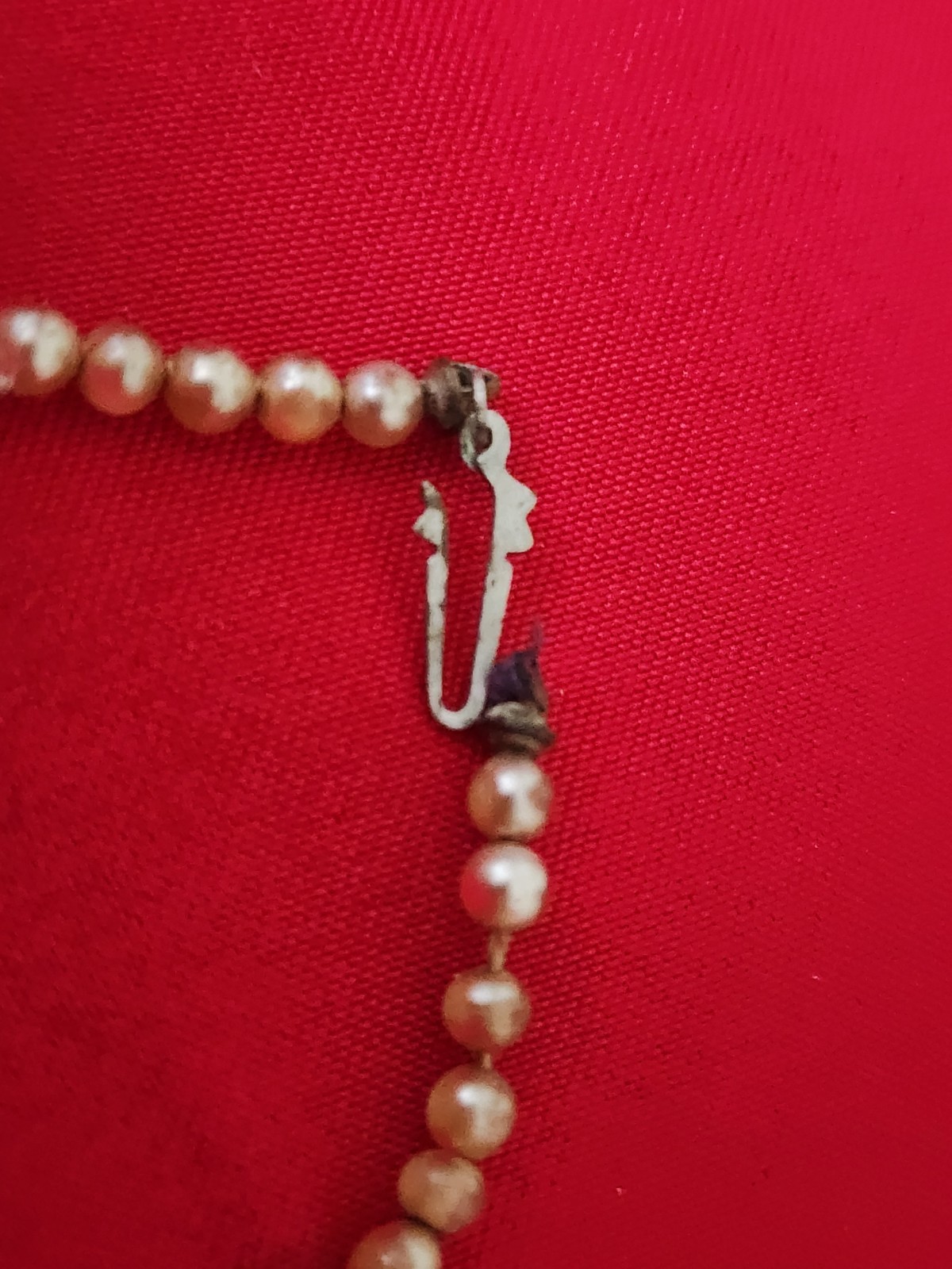 Vintage Graduated Faux Pearl Necklace Classic Design