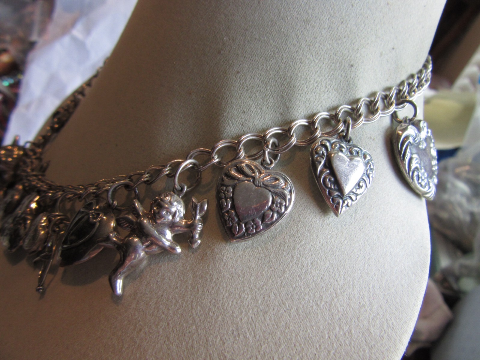 Vintage double link chain necklace with 22 heart, love themed charms 61.8 grams