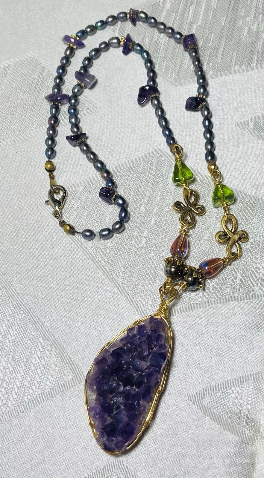 Vintage Amethyst Druzy Pendant Necklace Peacock Pearl Beaded Artisan Boho 18”