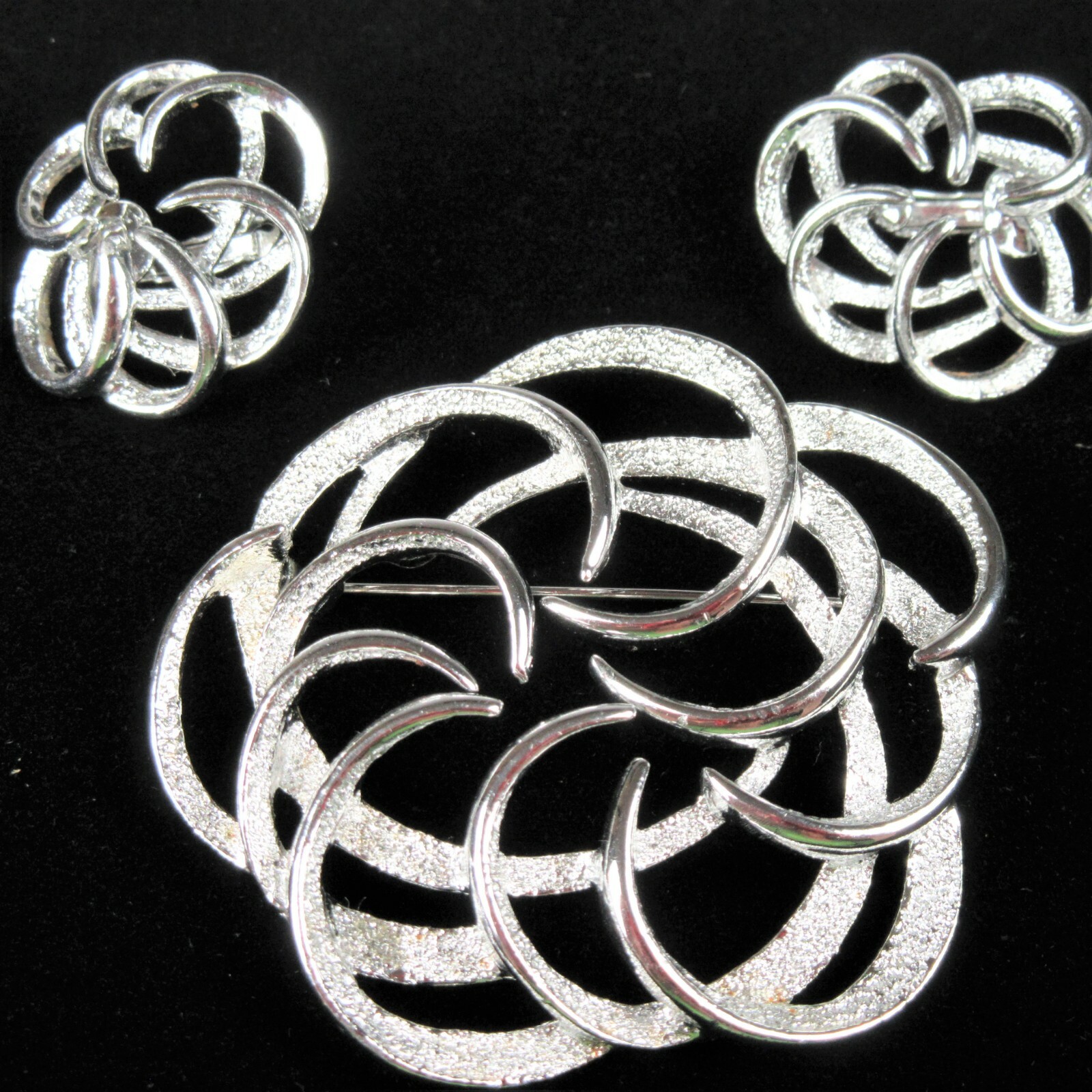 Sarah Coventry Silvertone Tailored Swirl Pin and Clip On Earrings Set Signed