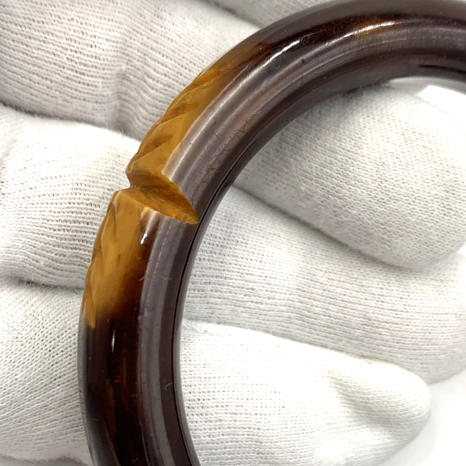 Carved BAKELITE Bangle Bracelet Vintage Brown Mottled Golden-Brown 32.2g