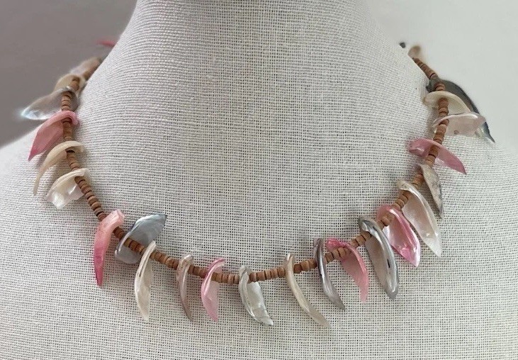 Pastel Multicolor Brown Bead Vintage Shell Necklace Barrel Clasp