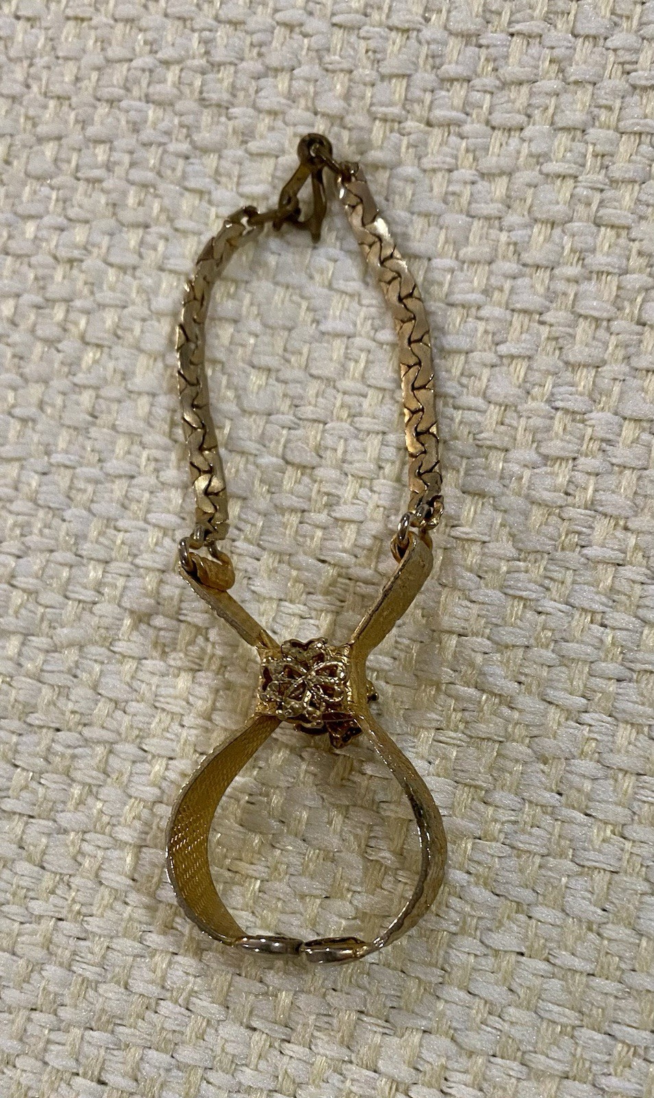MCM Vintage Women’s Gold Tone Metal Glove Clip, No Stones