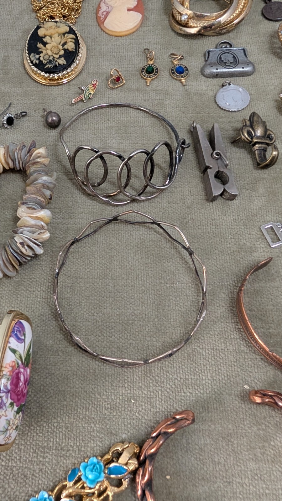 Lot of 55+ Vintage MCM Fashion Jewelery USA Italy and Unknow