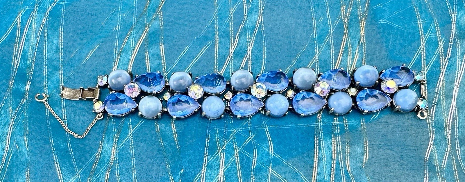 Vintage 7” Blue Rhinestone & Cabochon Stones Large Floral 5 Flowers Bracelet